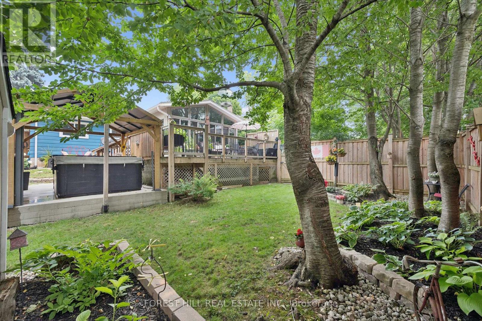 22 SLEEMAN AVENUE - 35