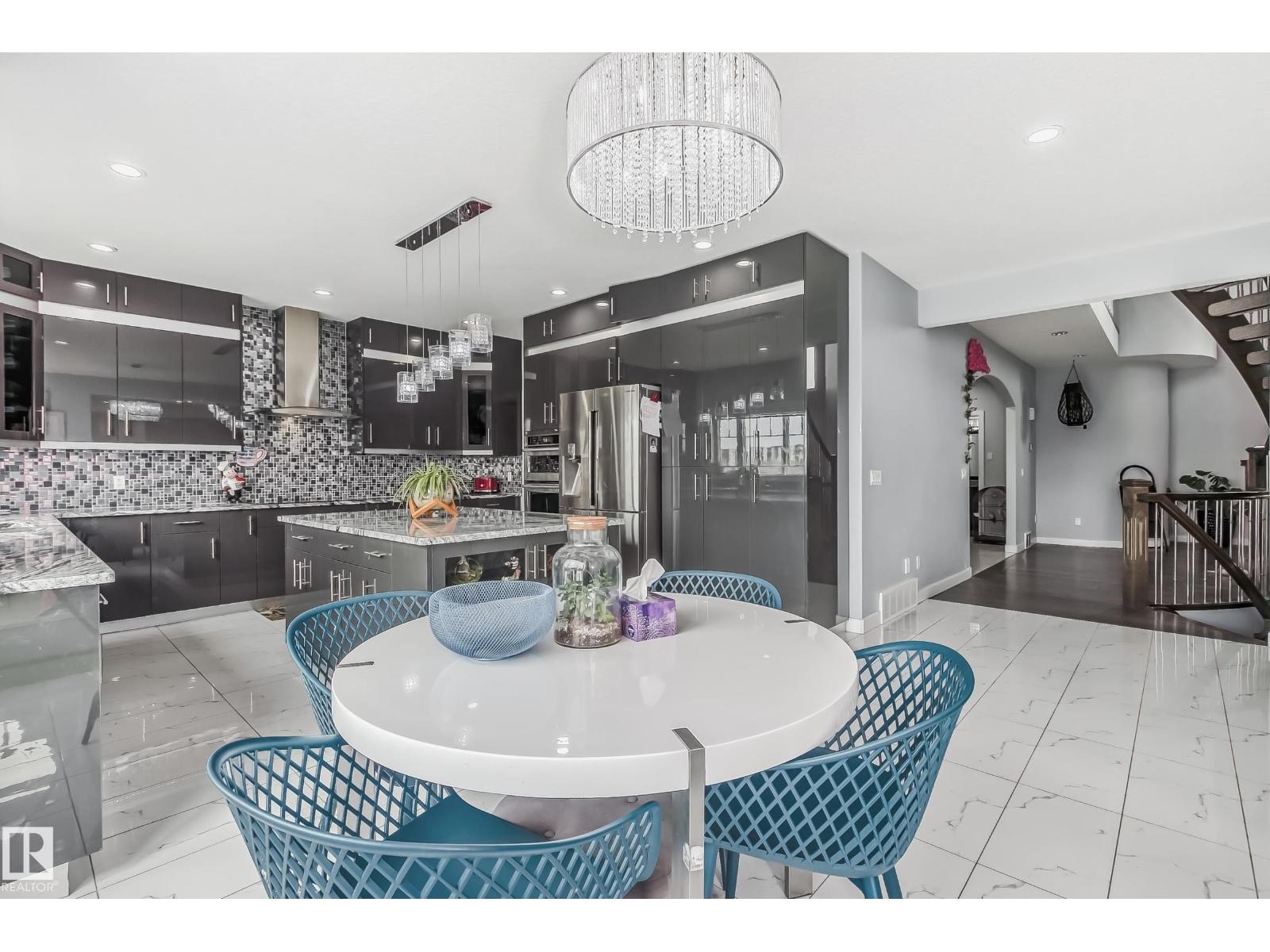 4104 8 ST NW - 12