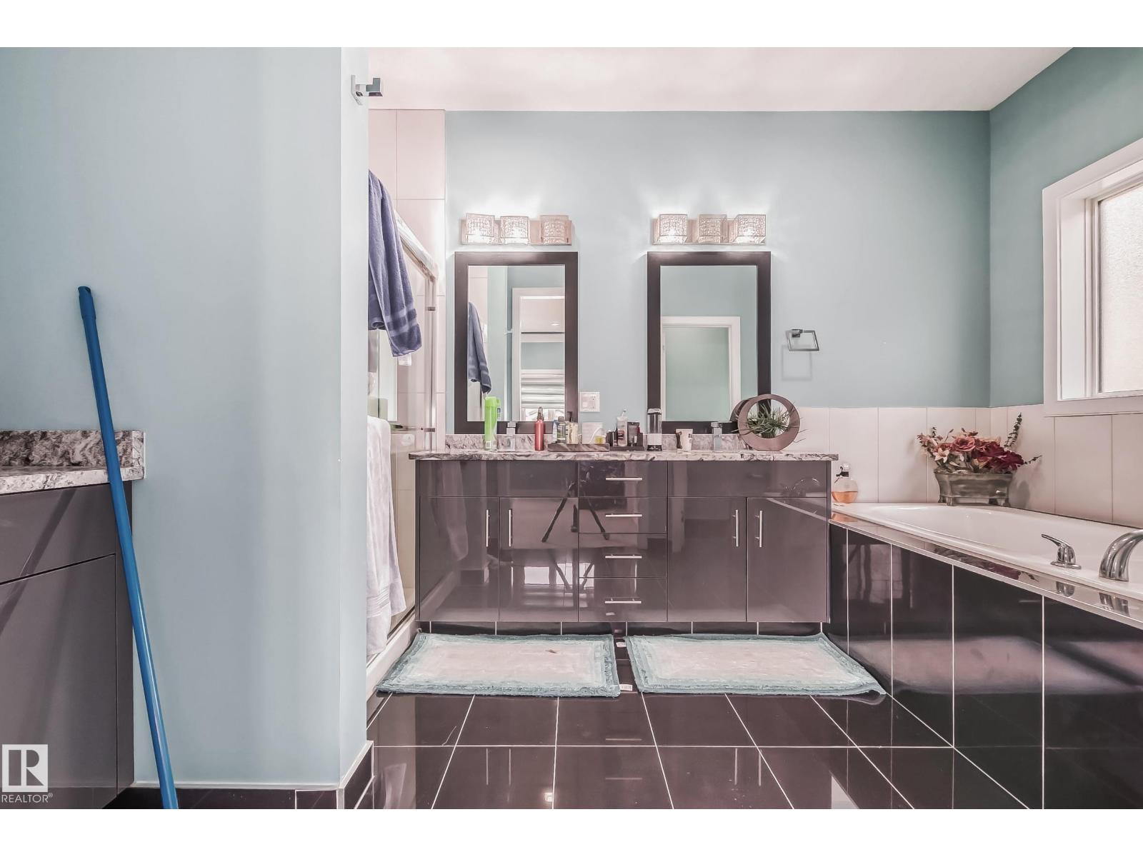 4104 8 ST NW - 25