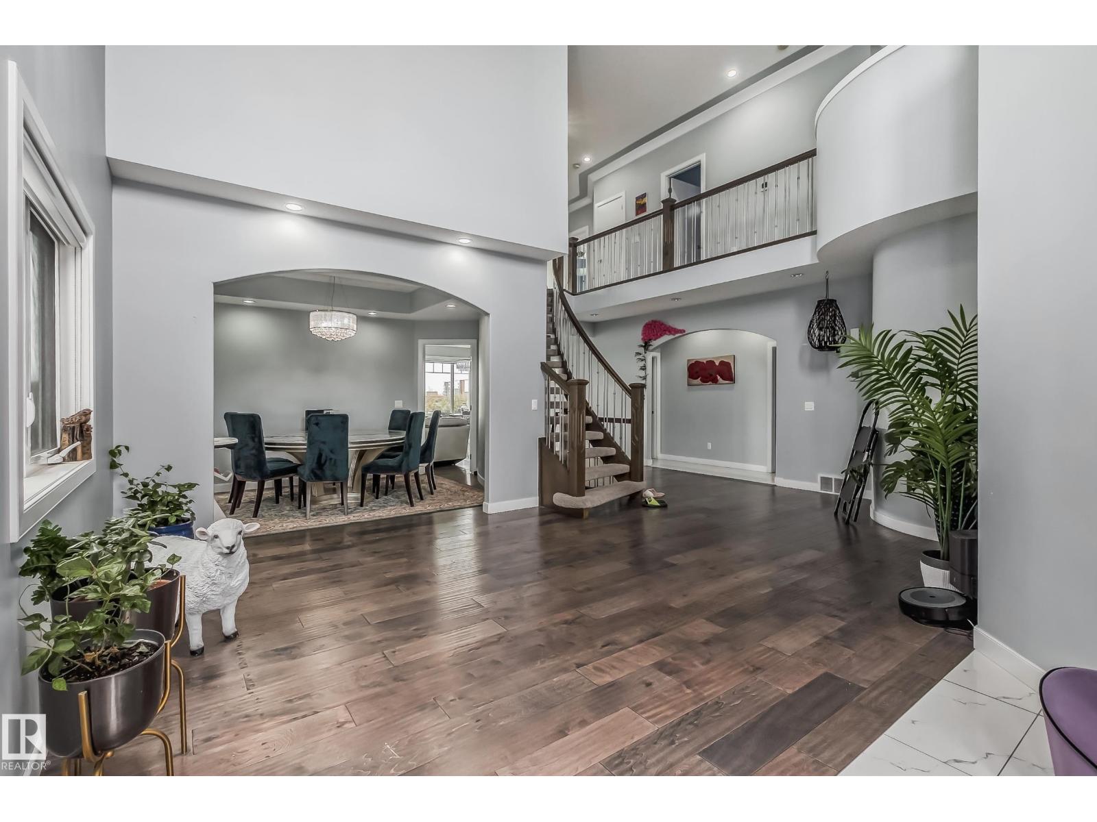 4104 8 ST NW - 4