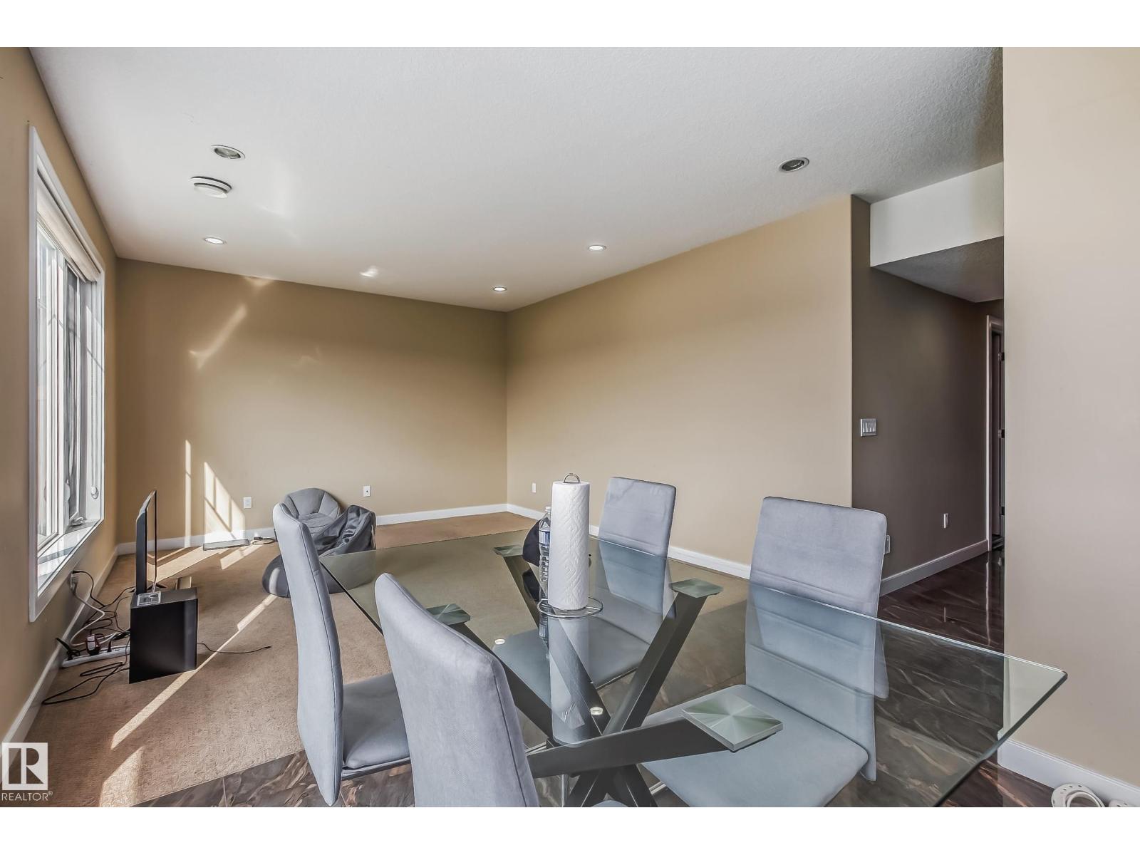 4104 8 ST NW - 43