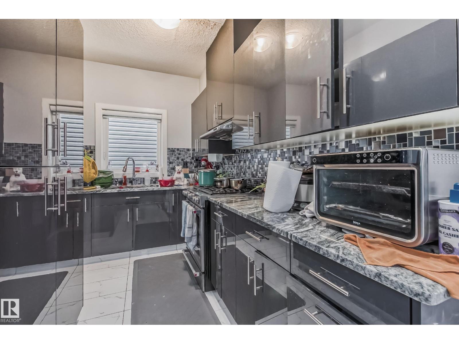 4104 8 ST NW - 9