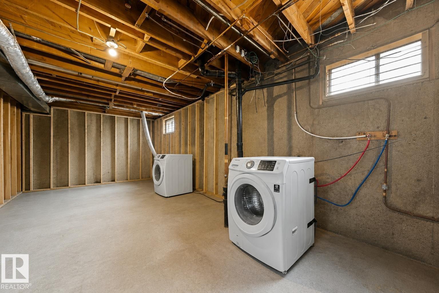 5707 95 AV NW - 30