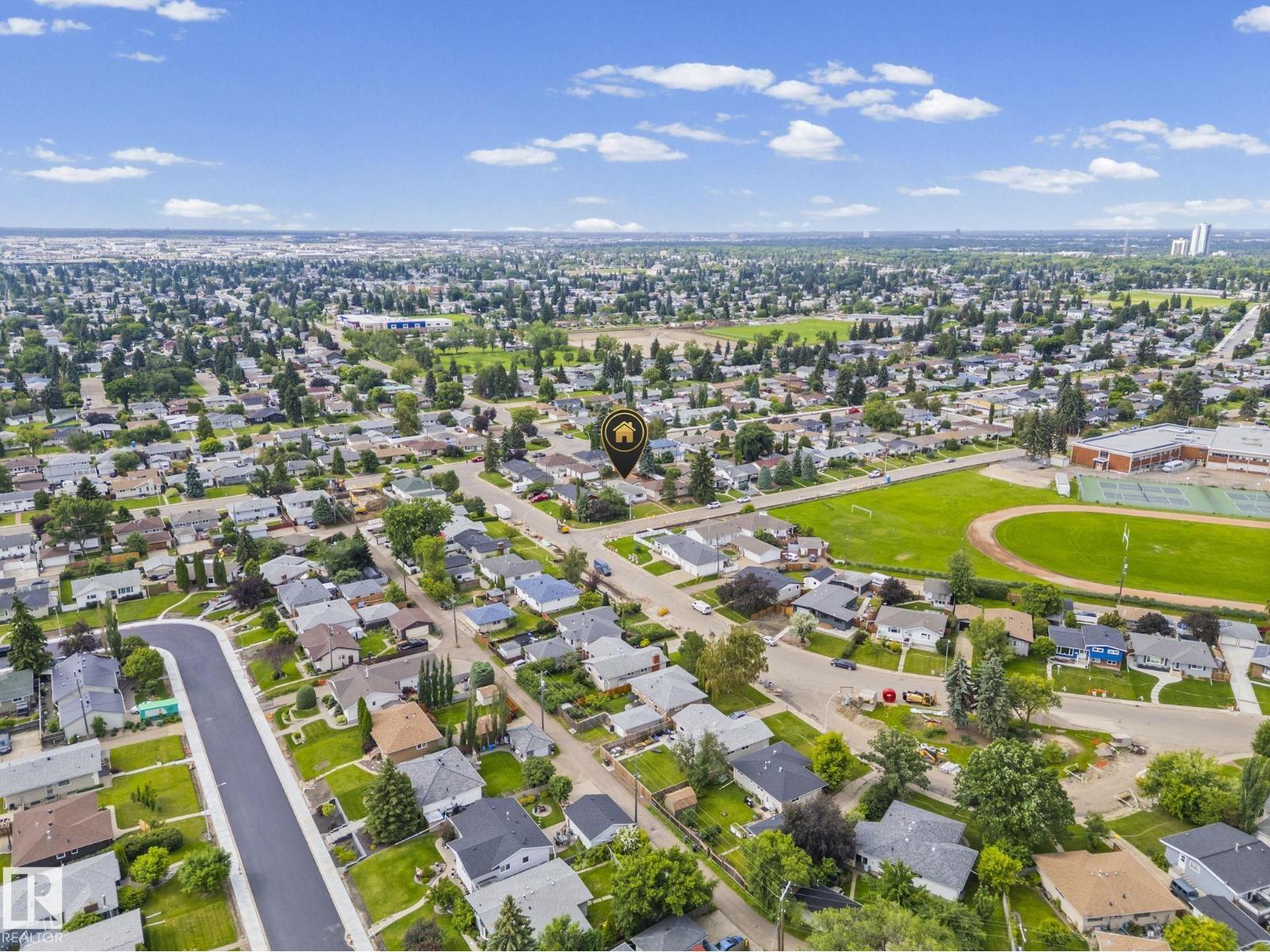 5707 95 AV NW - 41