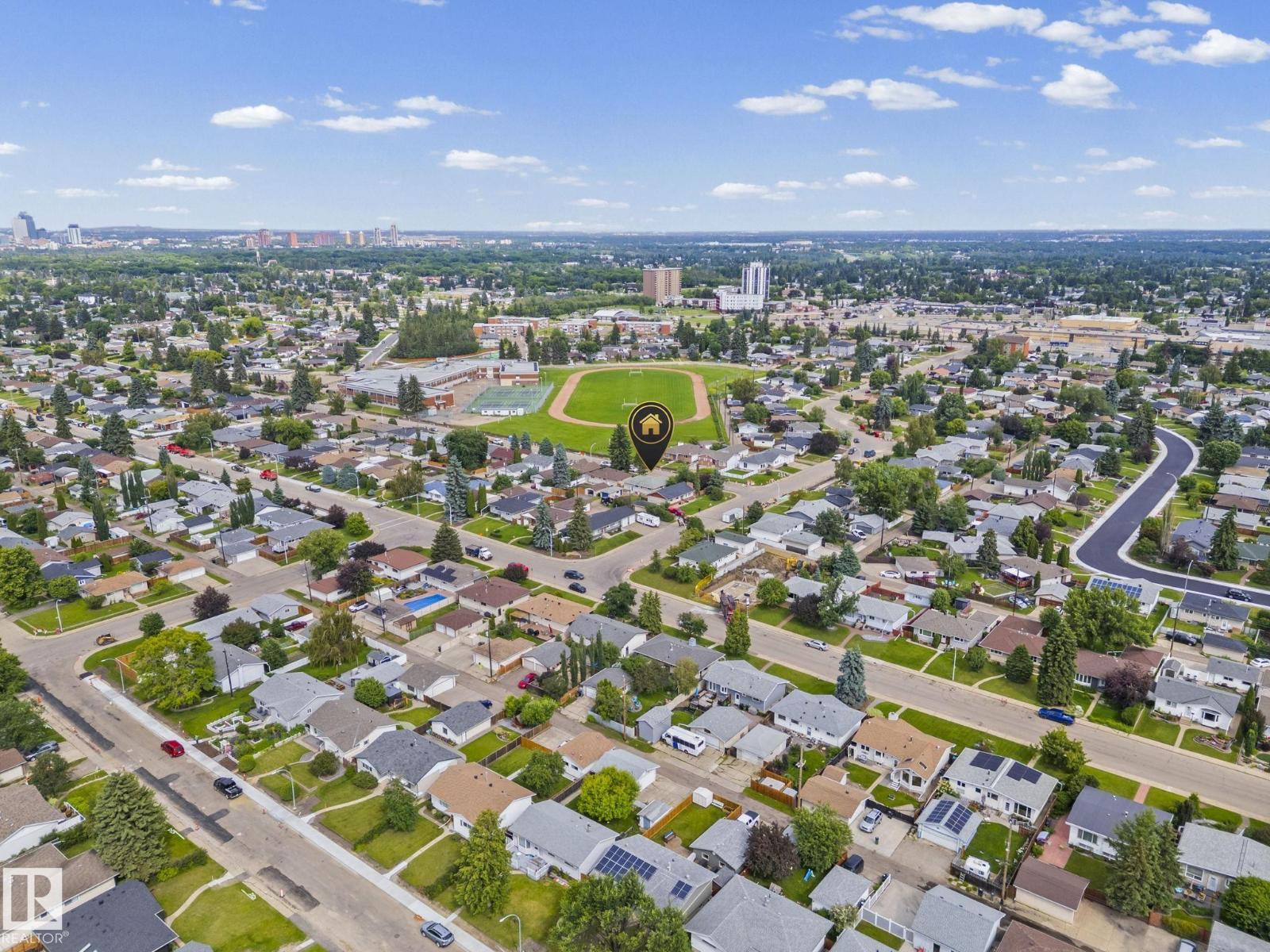 5707 95 AV NW - 42
