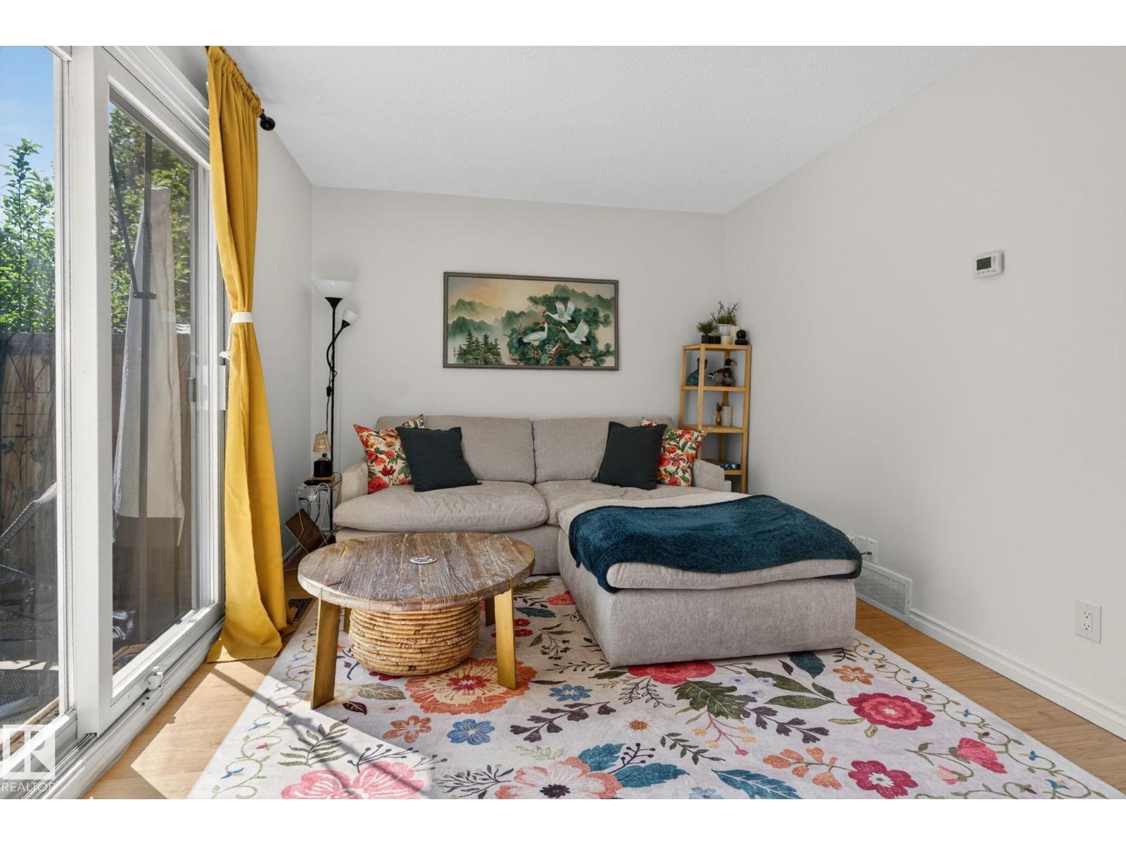 132 WOODSTOCK NW - 14