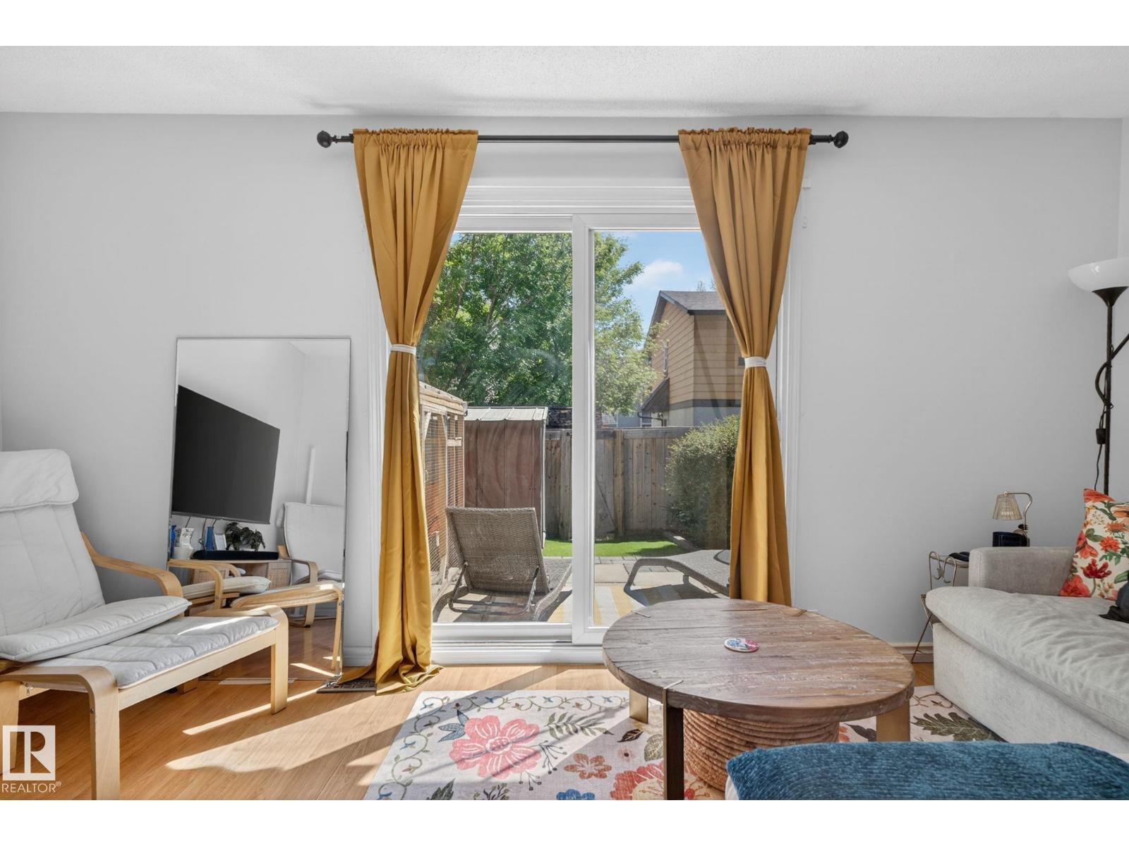 132 WOODSTOCK NW - 16