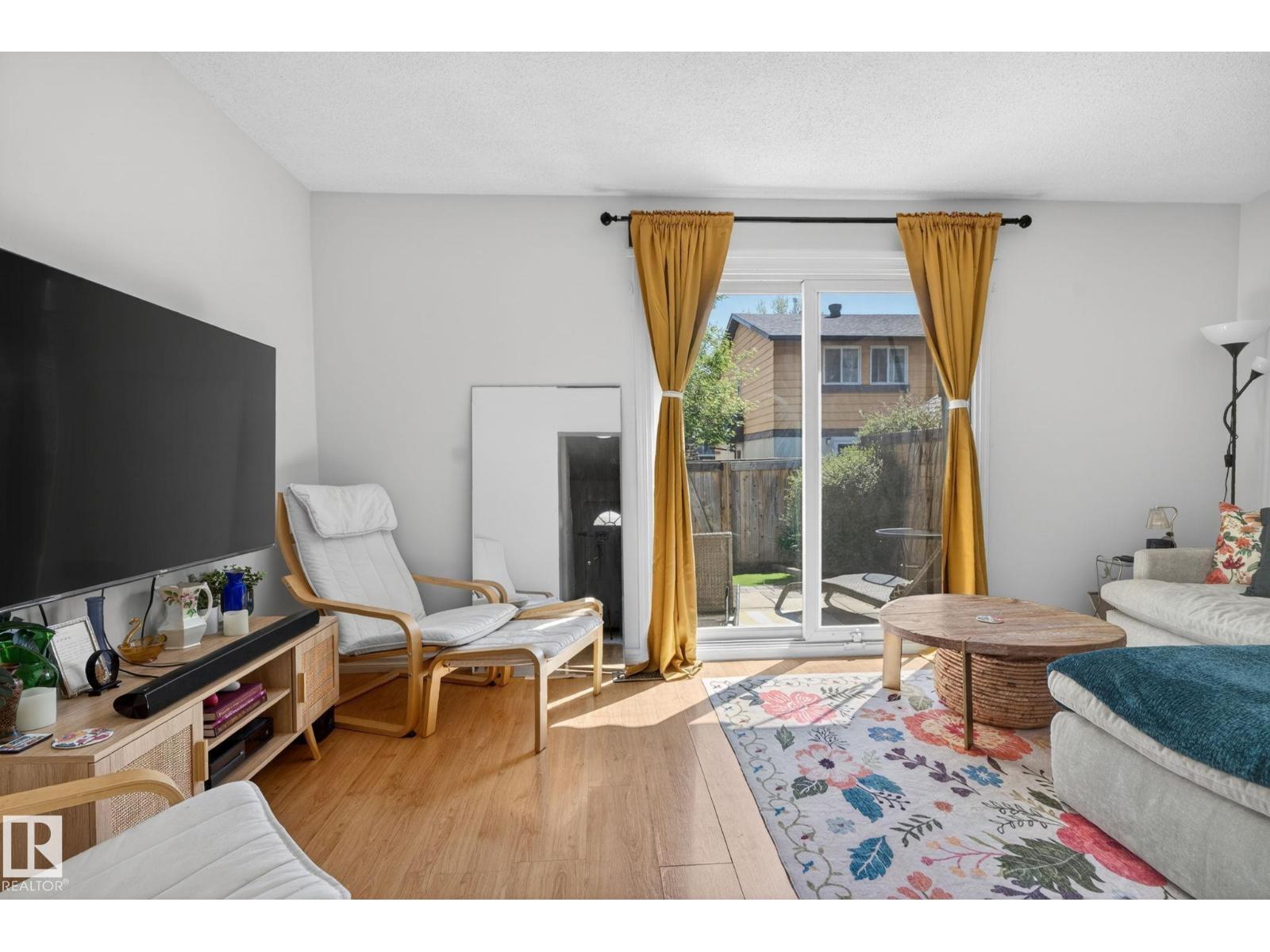 132 WOODSTOCK NW - 18