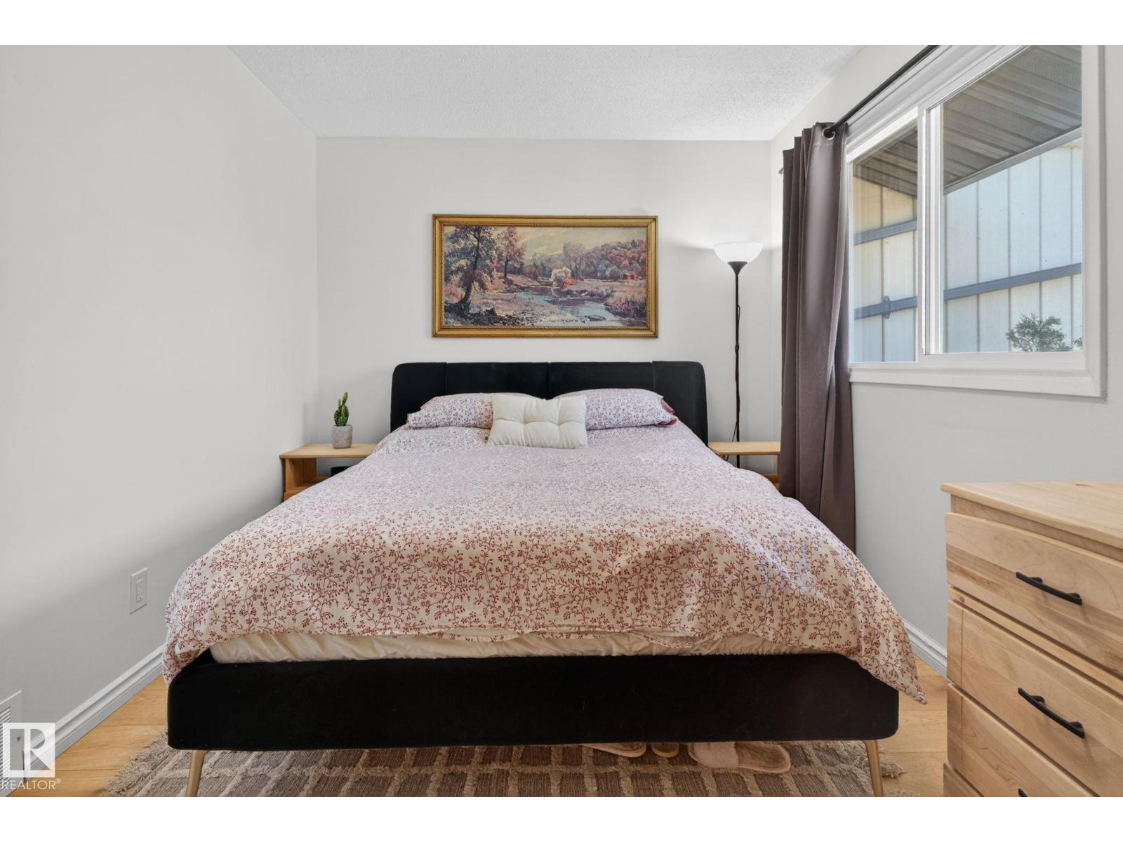 132 WOODSTOCK NW - 20
