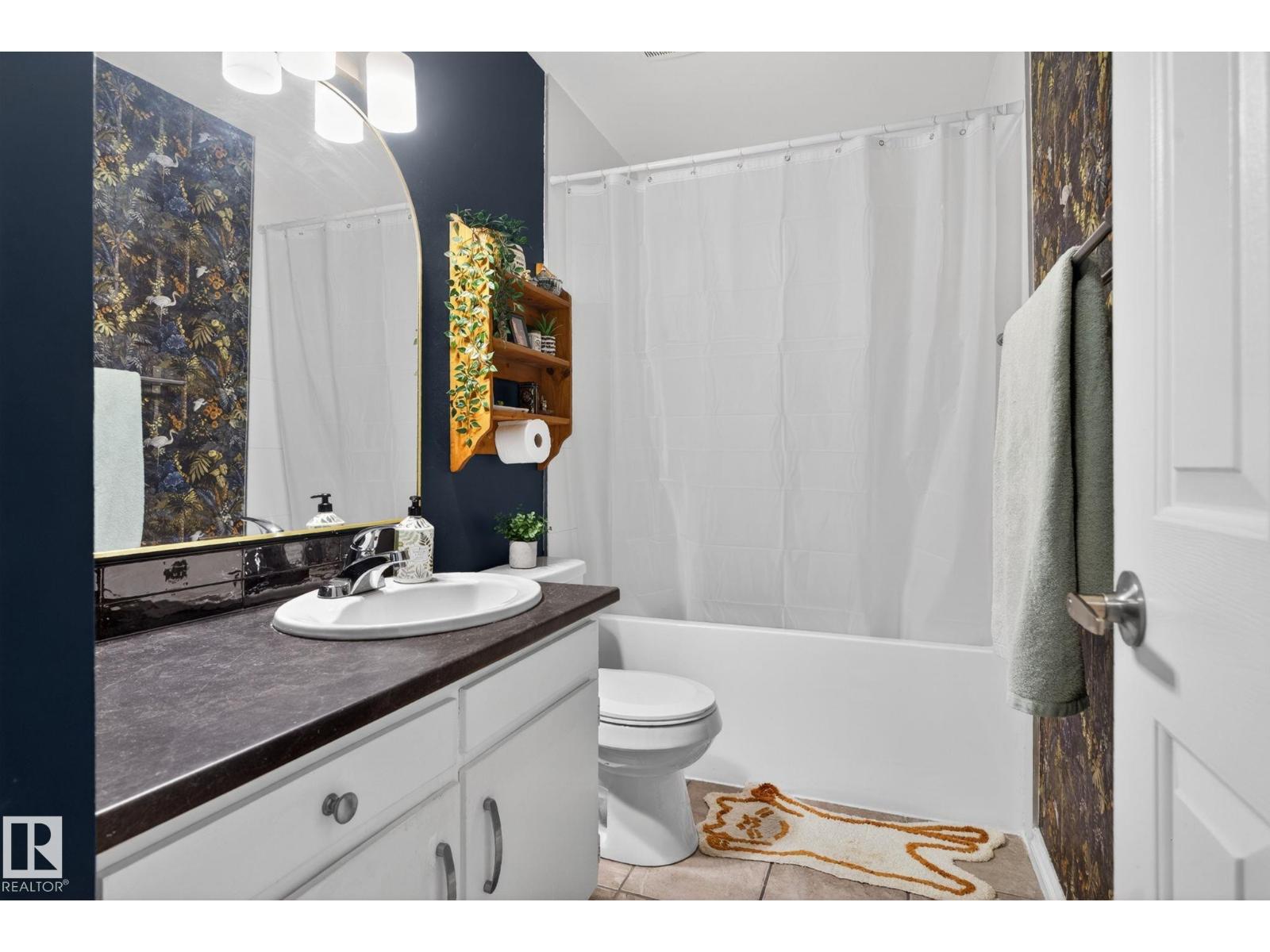 132 WOODSTOCK NW - 22