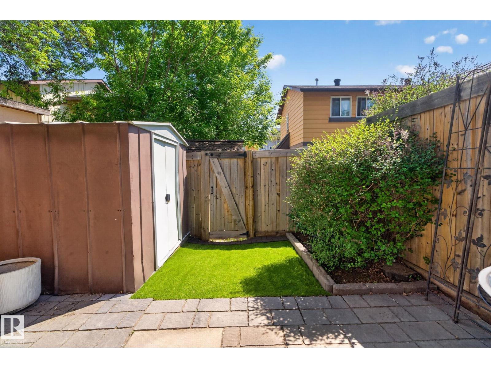 132 WOODSTOCK NW - 35