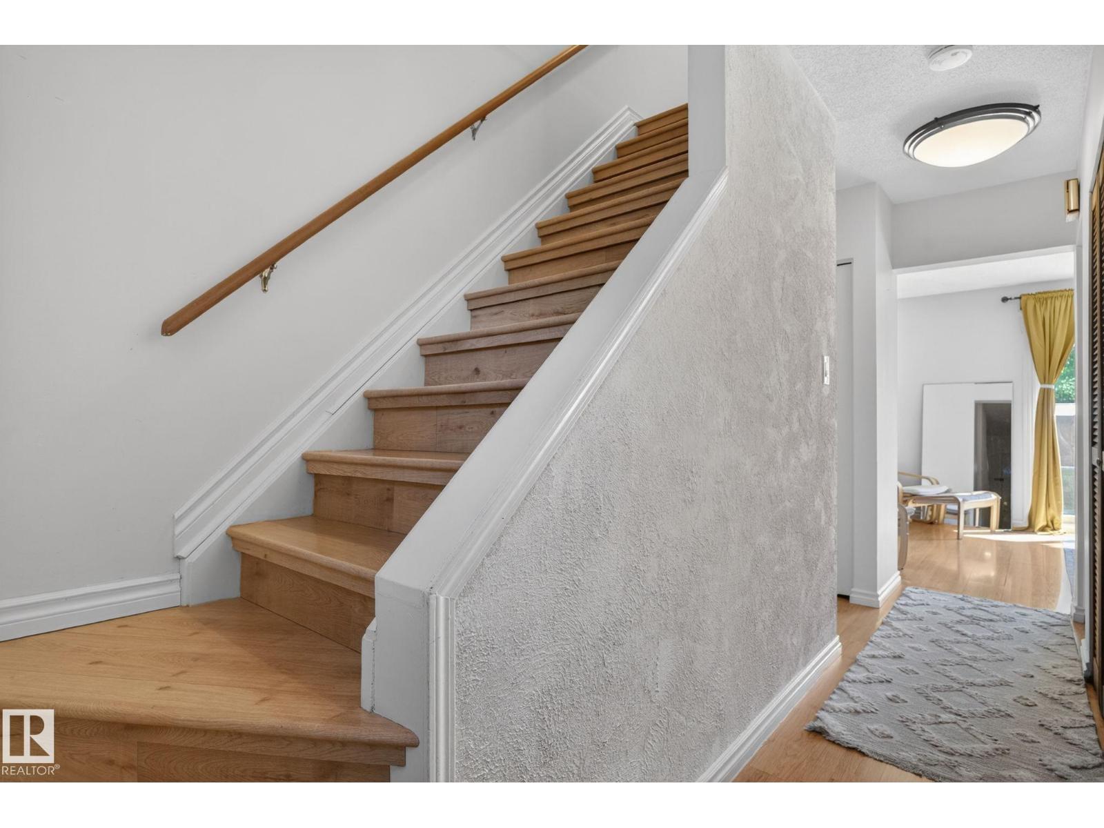 132 WOODSTOCK NW - 4