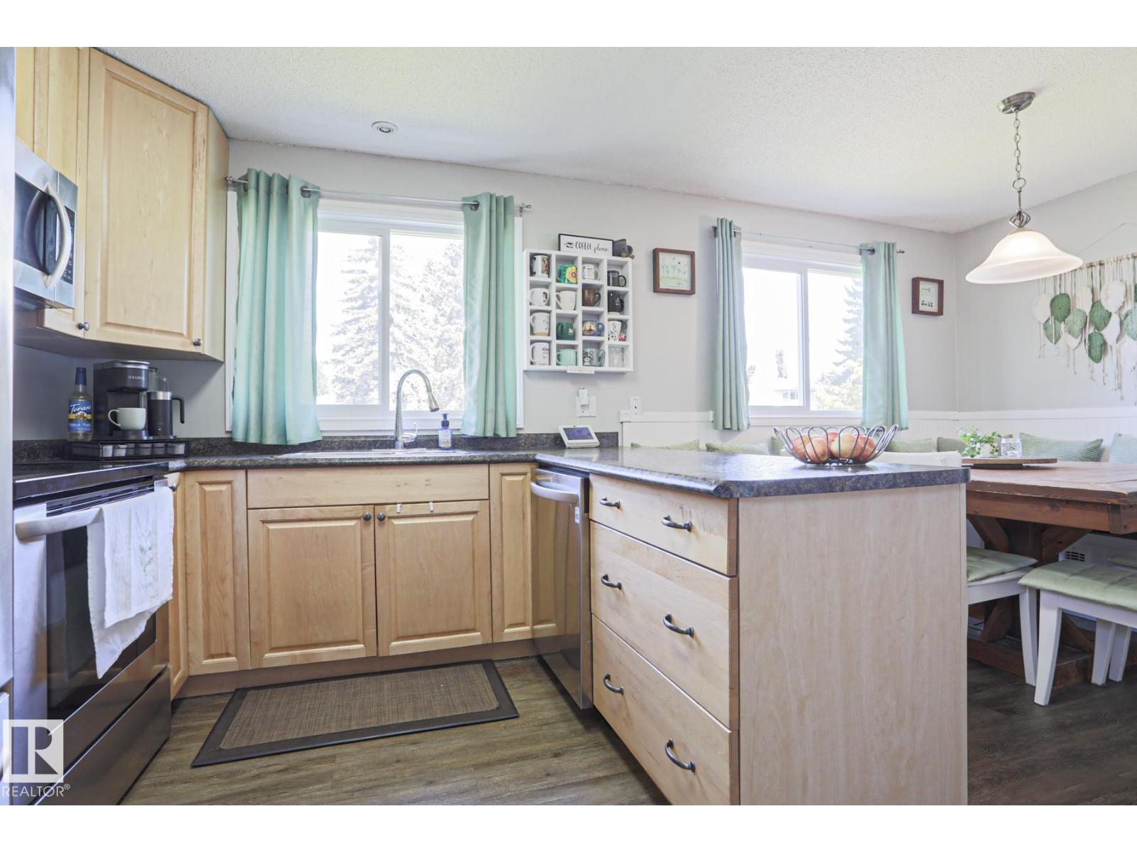 2 BEECHMONT AV - 17