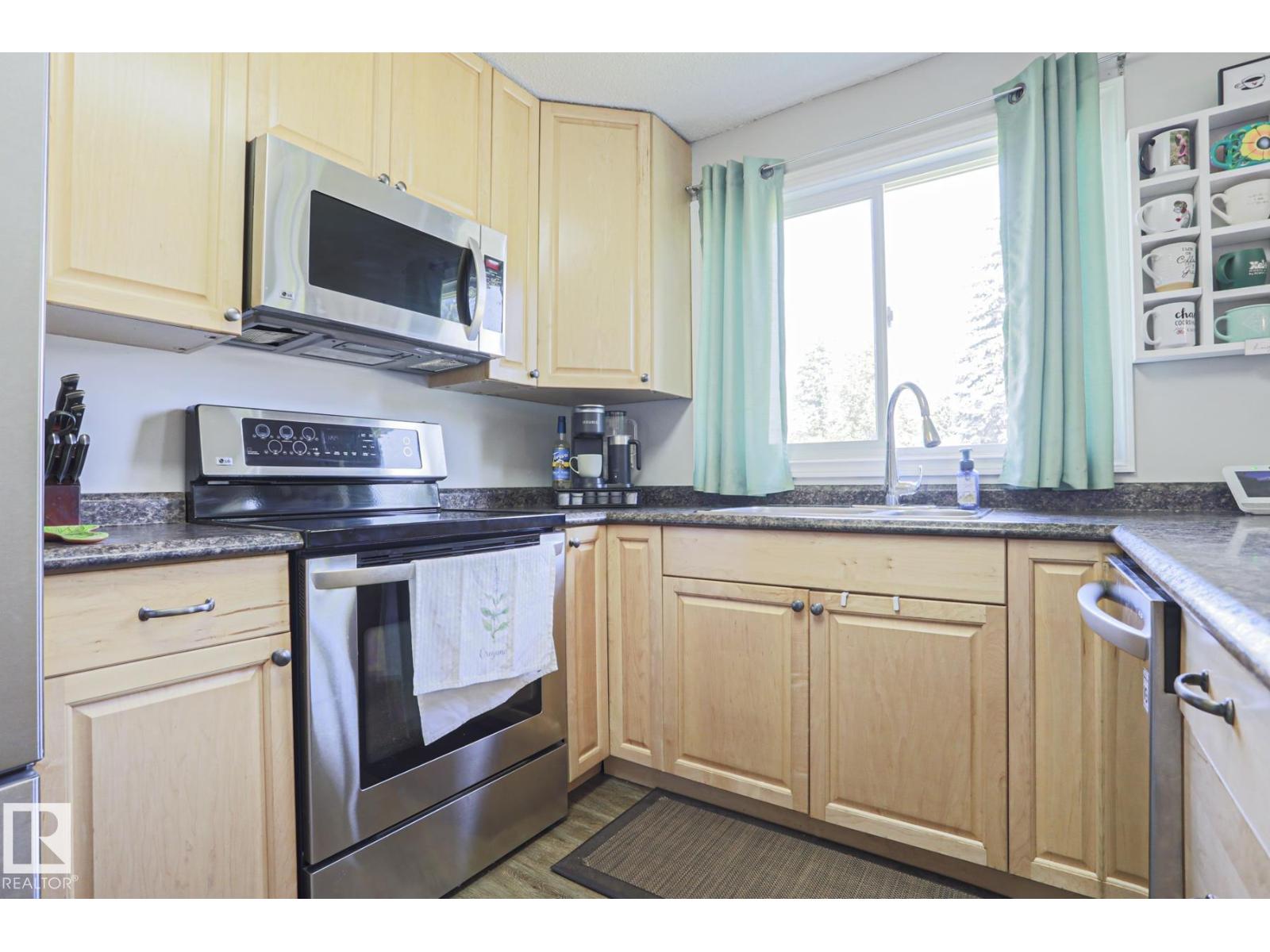 2 BEECHMONT AV - 19