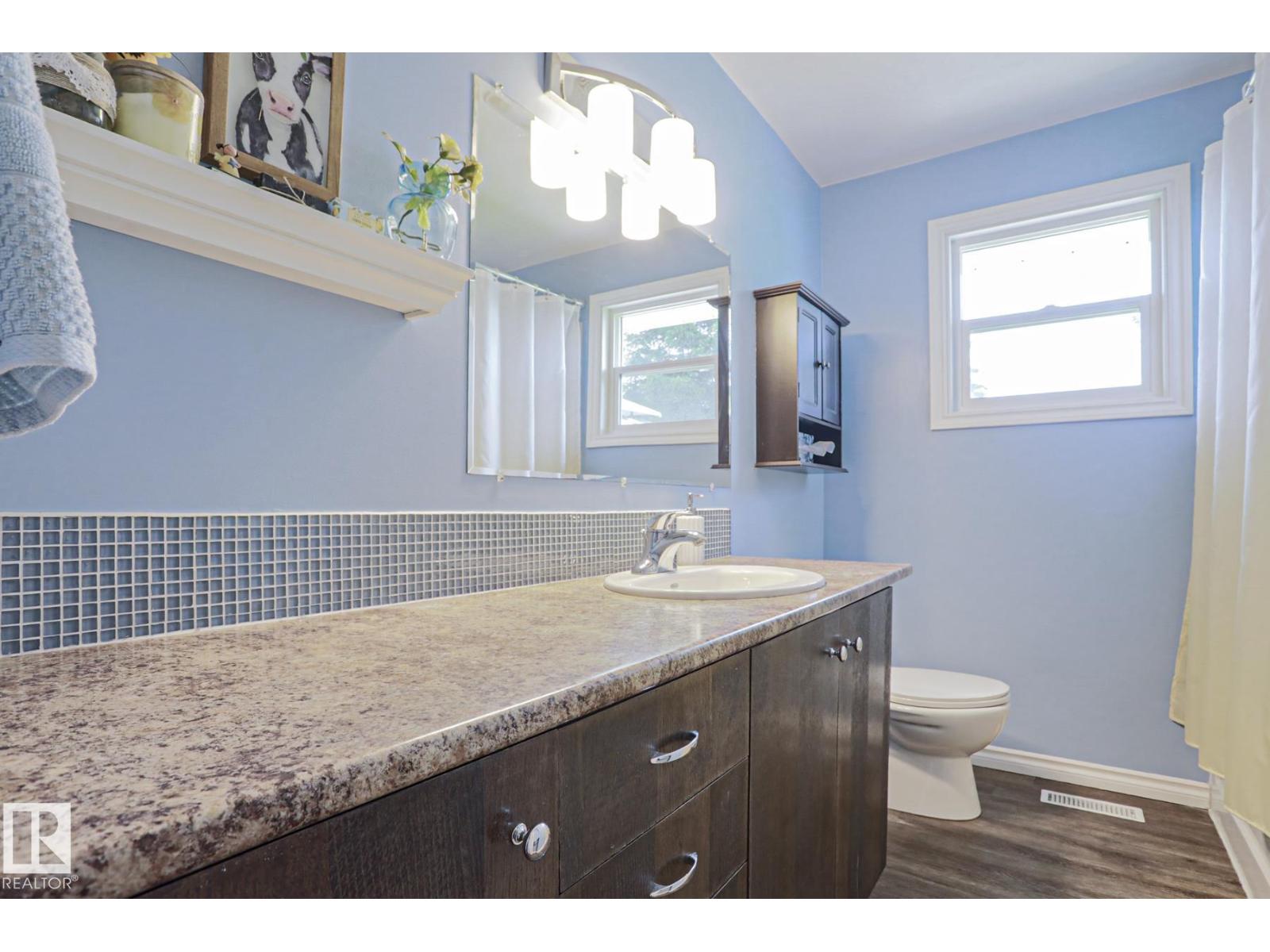2 BEECHMONT AV - 25