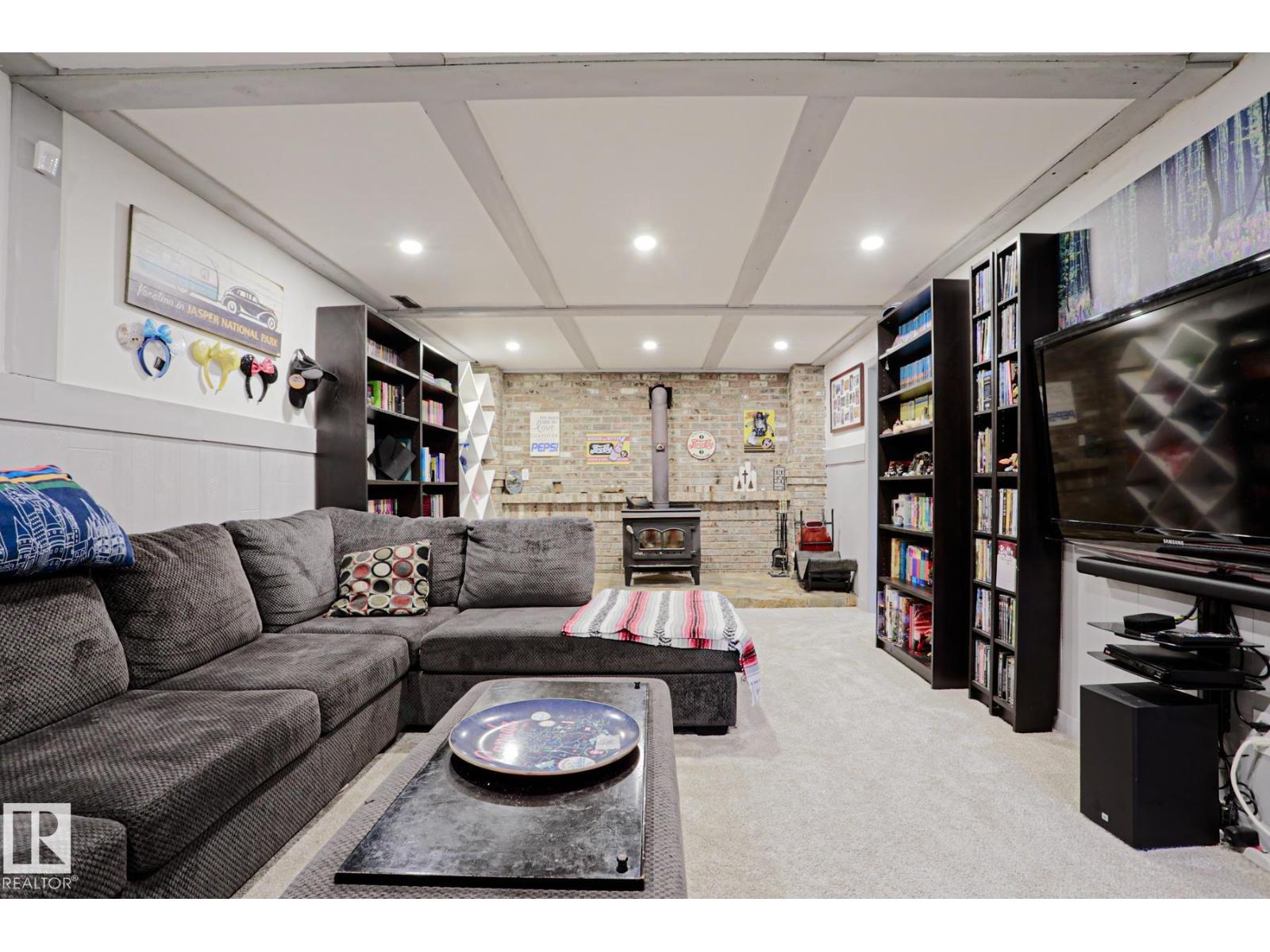 2 BEECHMONT AV - 32
