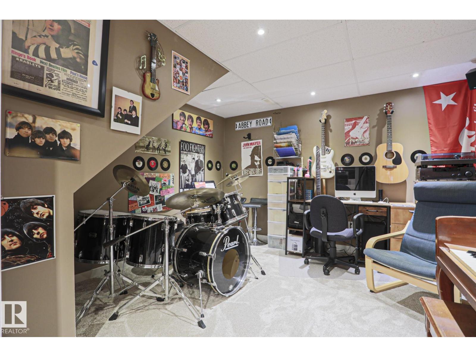 2 BEECHMONT AV - 40