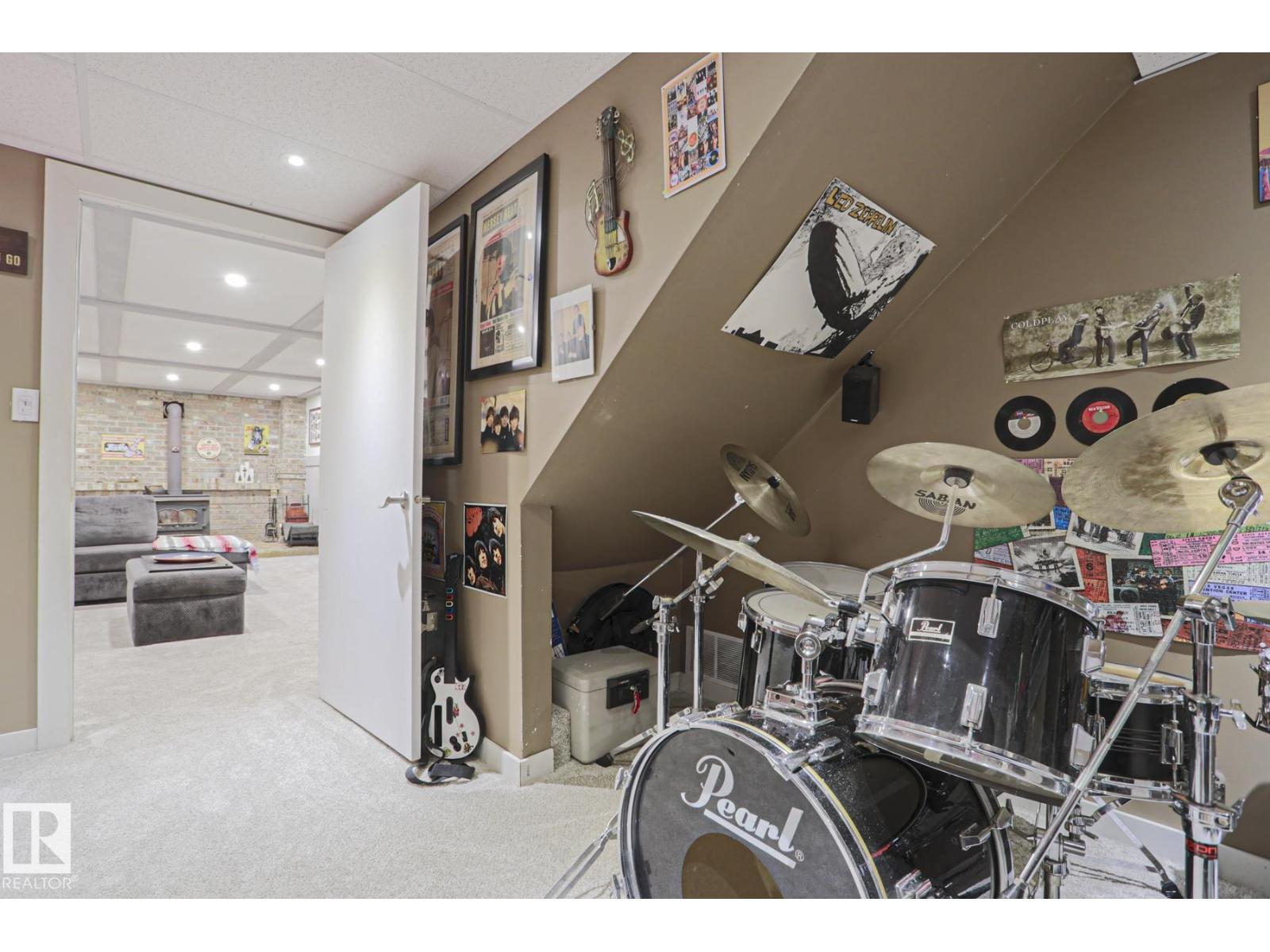 2 BEECHMONT AV - 41