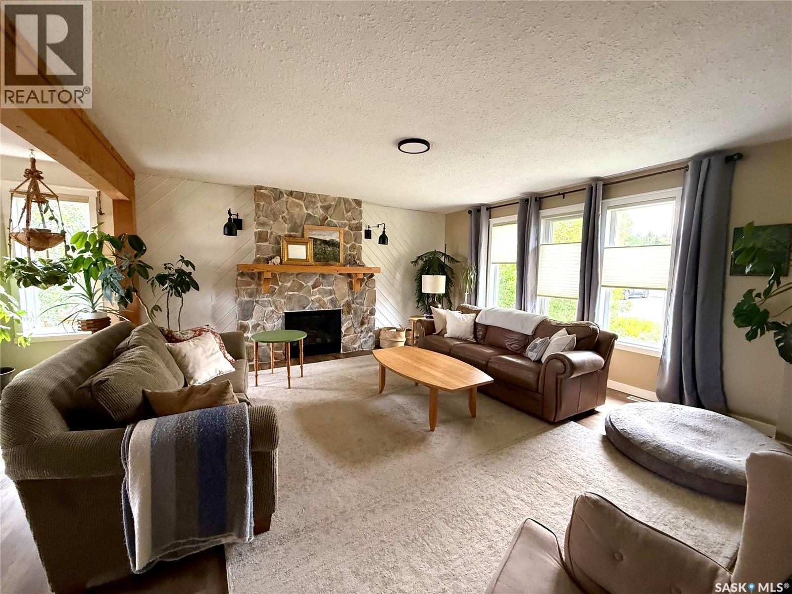 240 Dehavilland AVENUE - 24