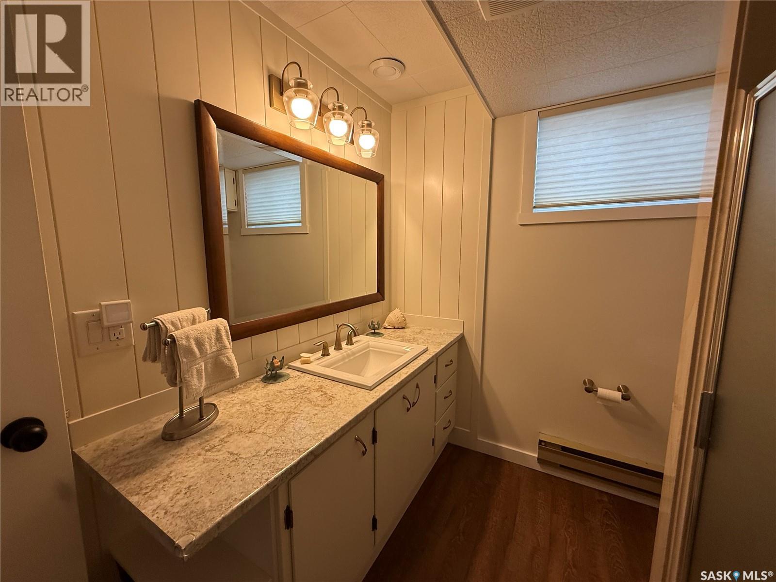 240 Dehavilland AVENUE - 37