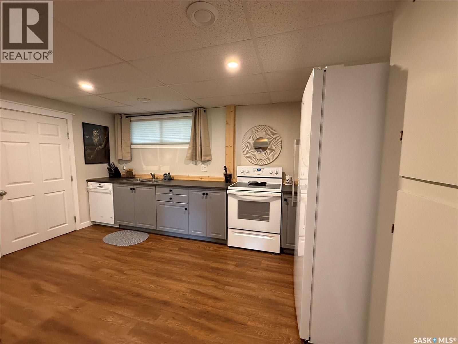240 Dehavilland AVENUE - 42