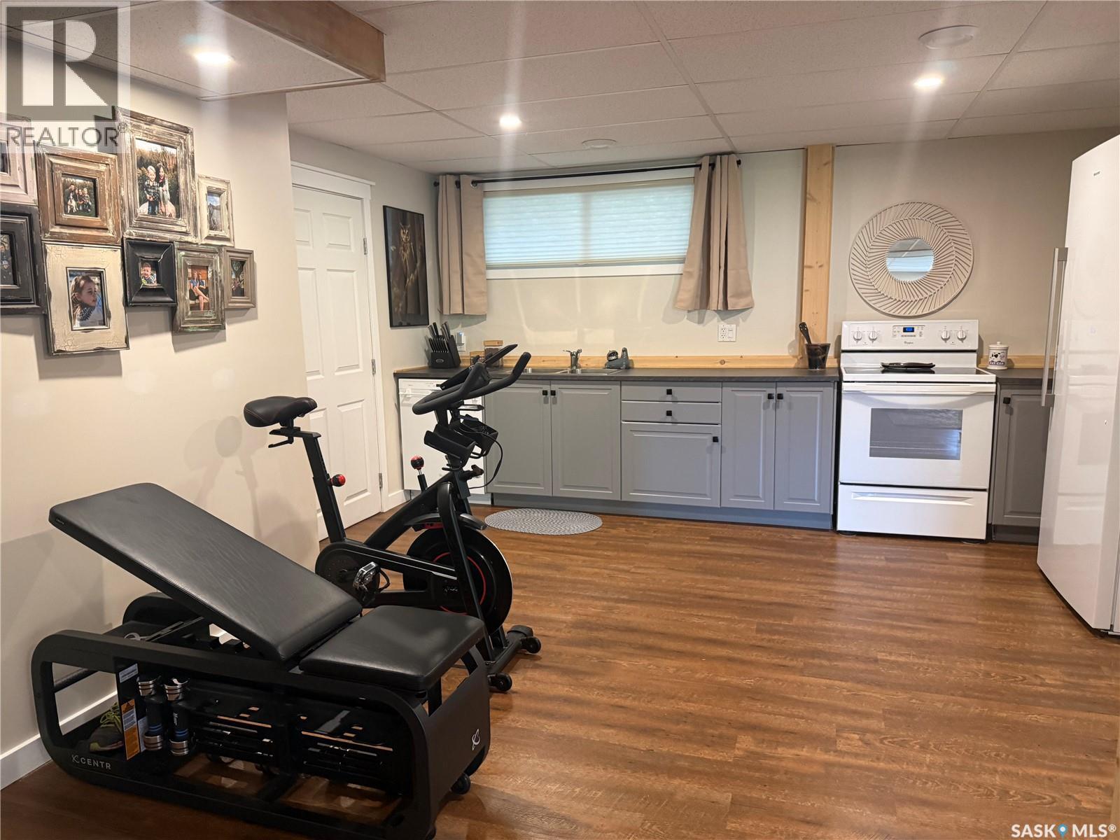 240 Dehavilland AVENUE - 44