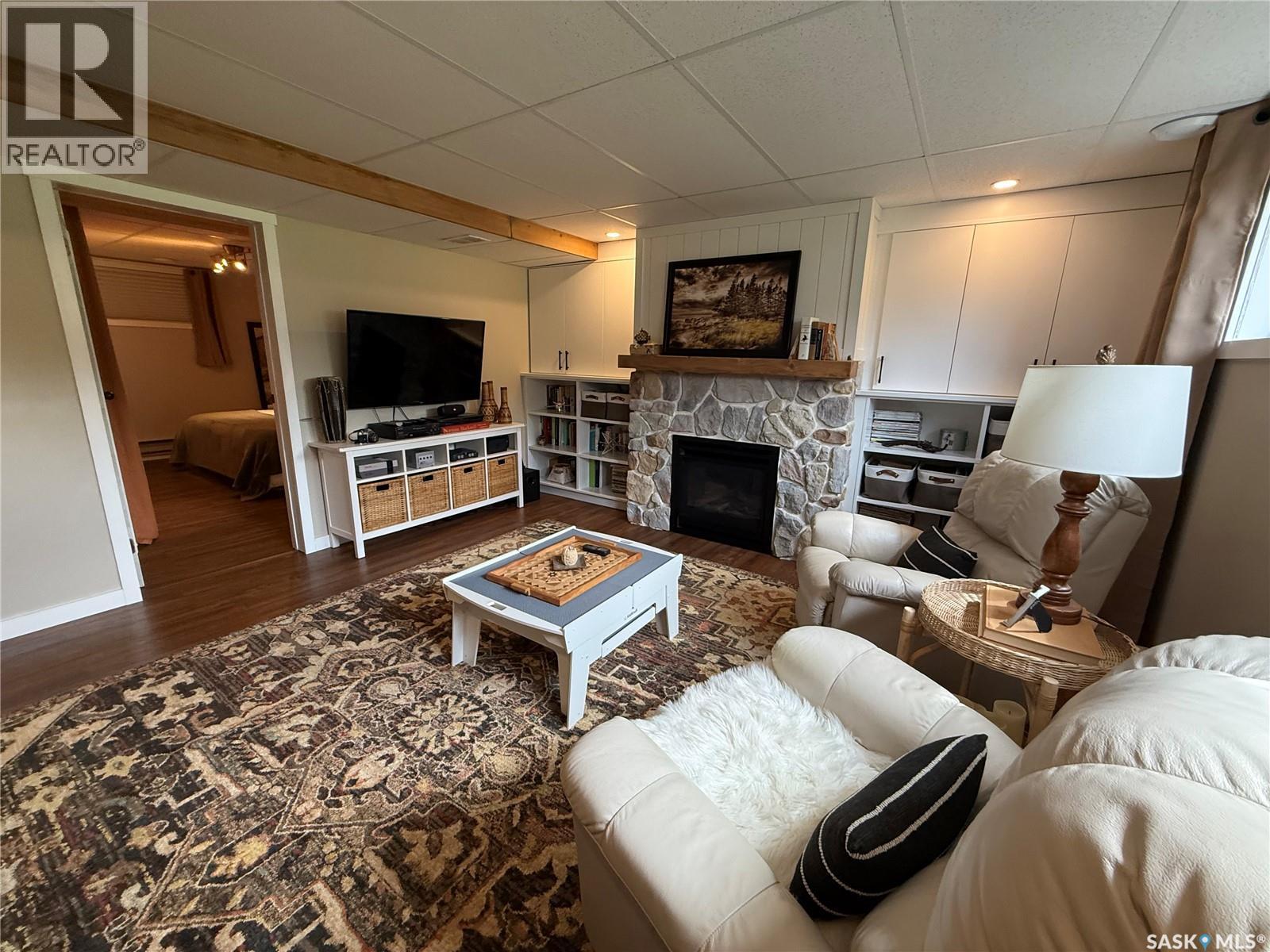 240 Dehavilland AVENUE - 46