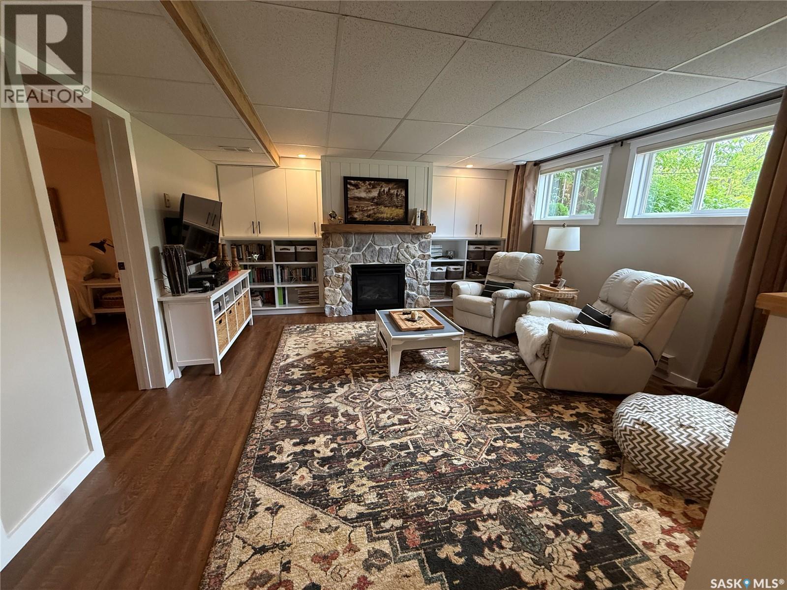 240 Dehavilland AVENUE - 47
