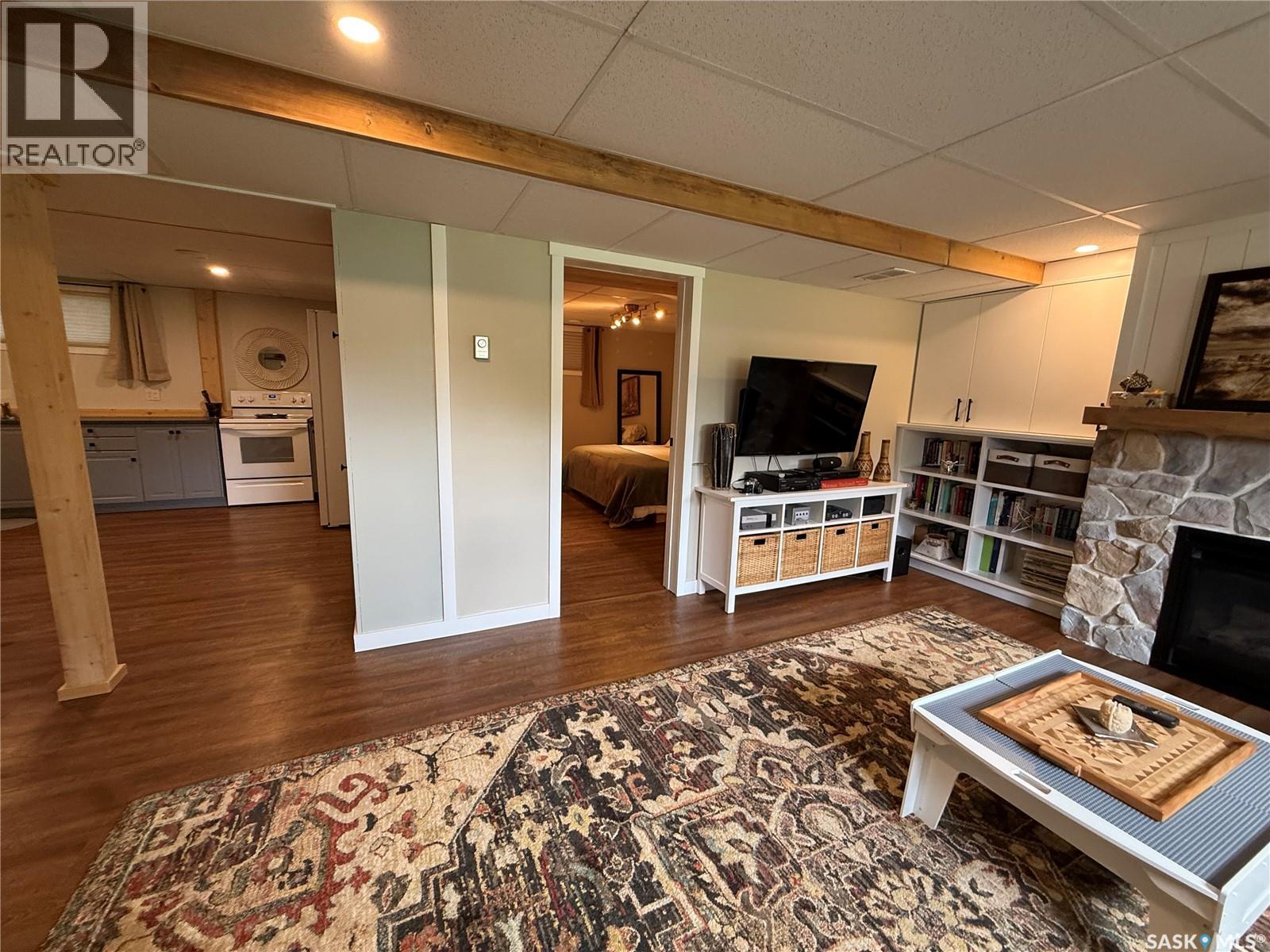 240 Dehavilland AVENUE - 48