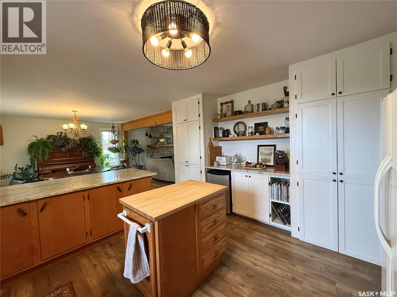 240 Dehavilland AVENUE - 7