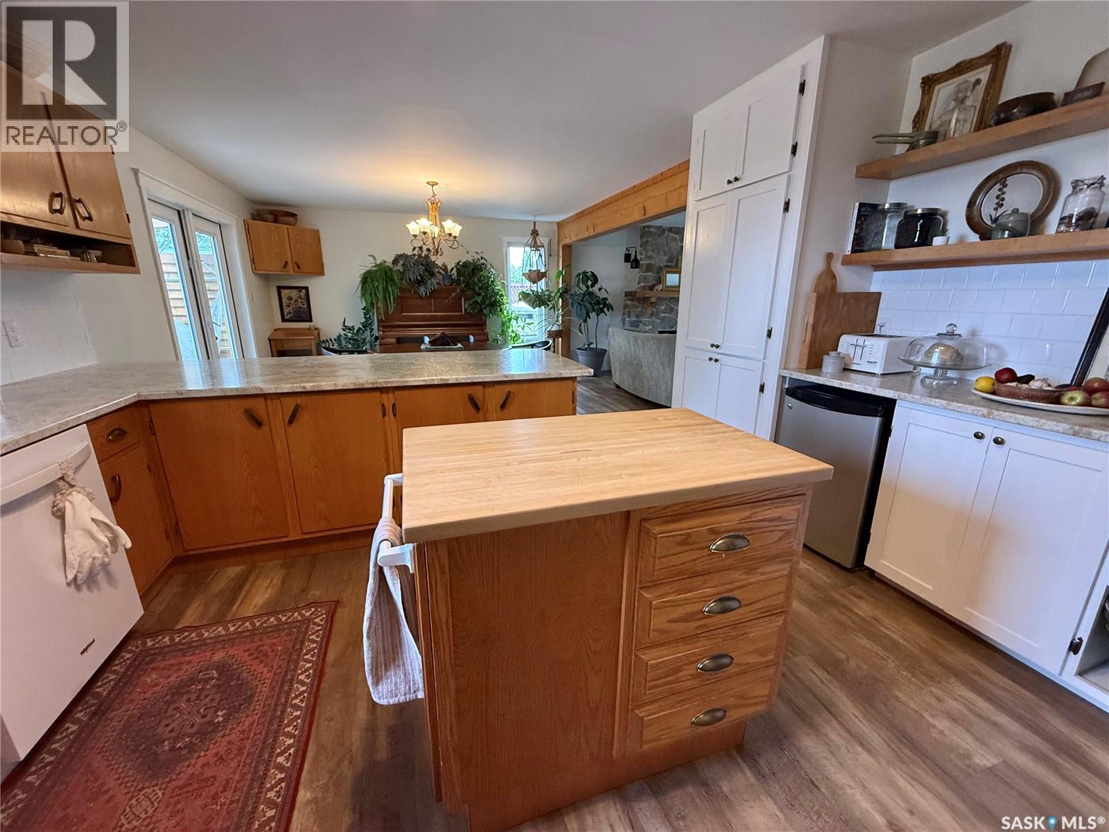 240 Dehavilland AVENUE - 8