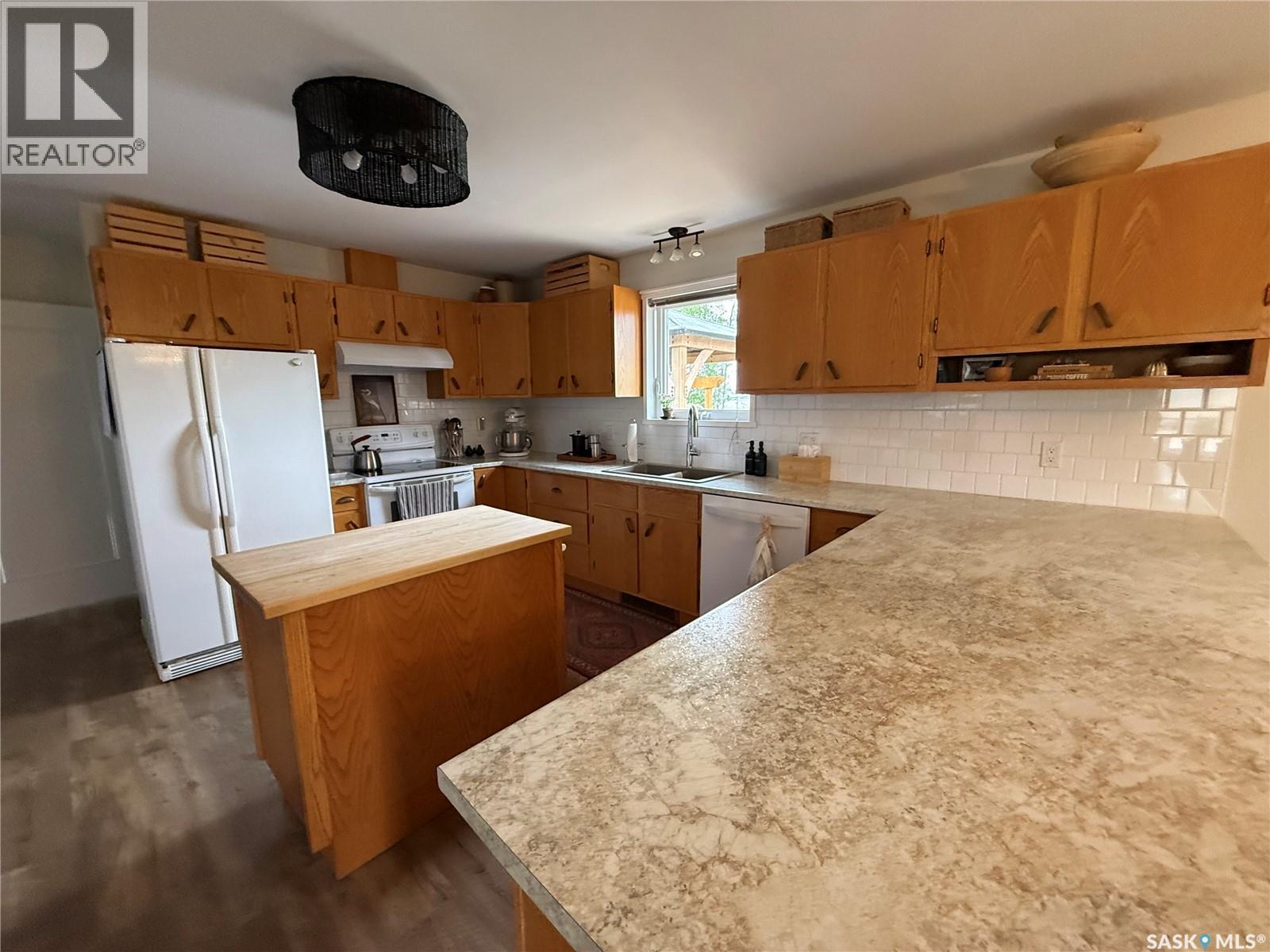 240 Dehavilland AVENUE - 9