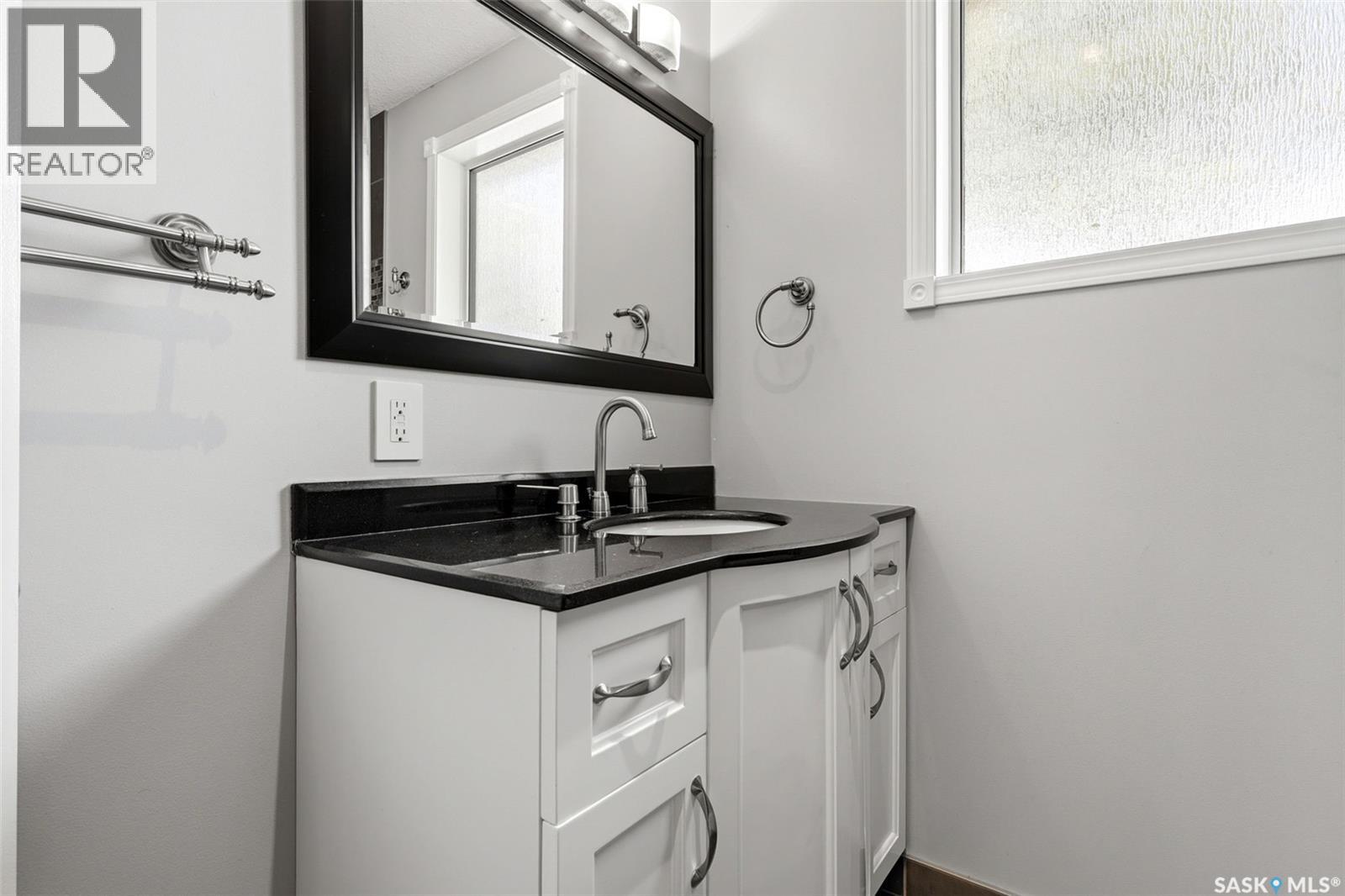 870 Royal STREET - Image 23