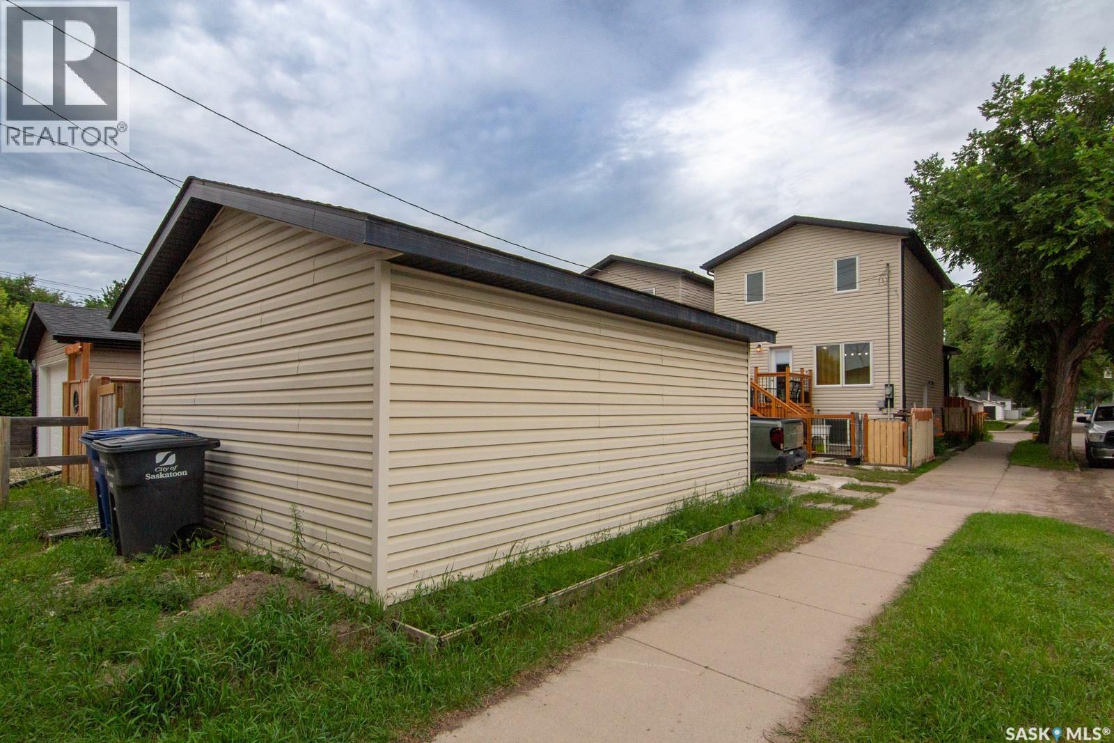 1031 O AVENUE S - 37