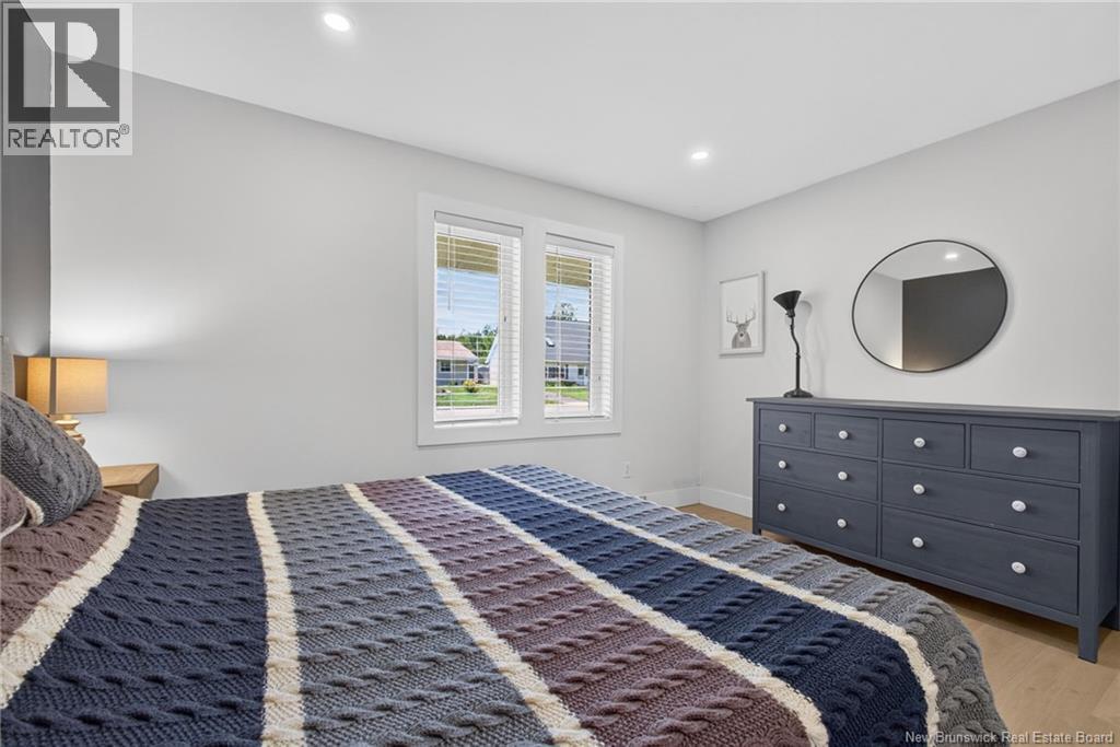 21 Simpson Court - 23