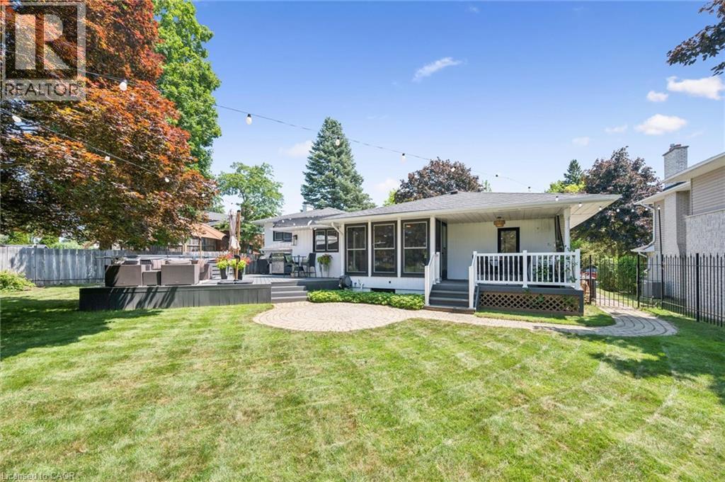 56 THORNRIDGE Crescent - 38