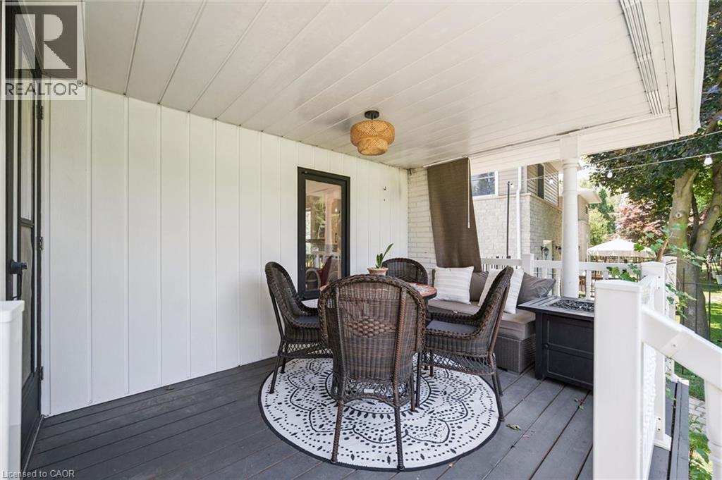 56 THORNRIDGE Crescent - 32