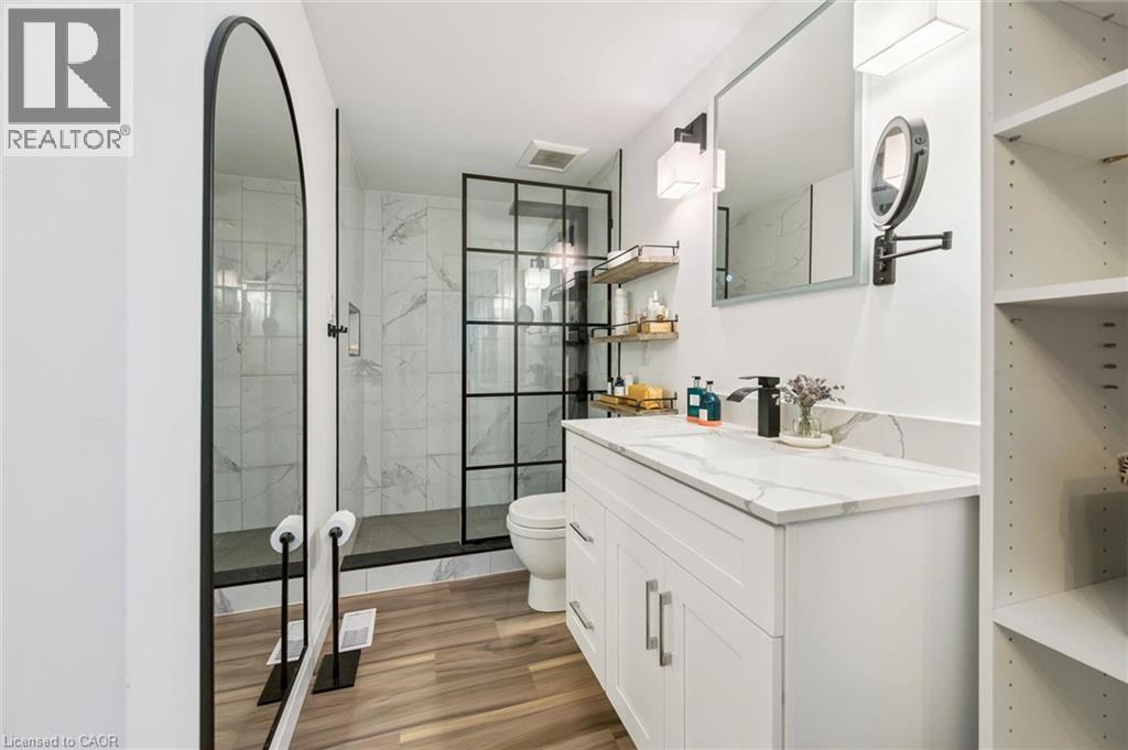 56 THORNRIDGE Crescent - 28