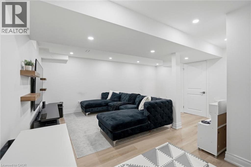 29 WATERBRIDGE Street - Image 36