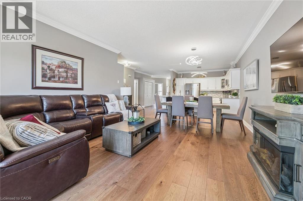 #11 20 ISHERWOOD Avenue - 17
