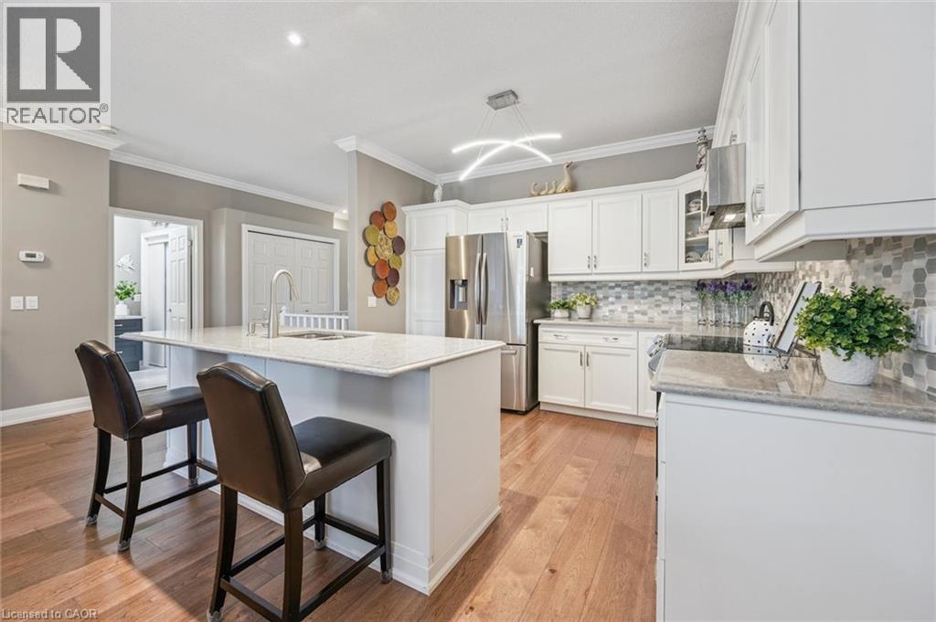 #11 20 ISHERWOOD Avenue - 11