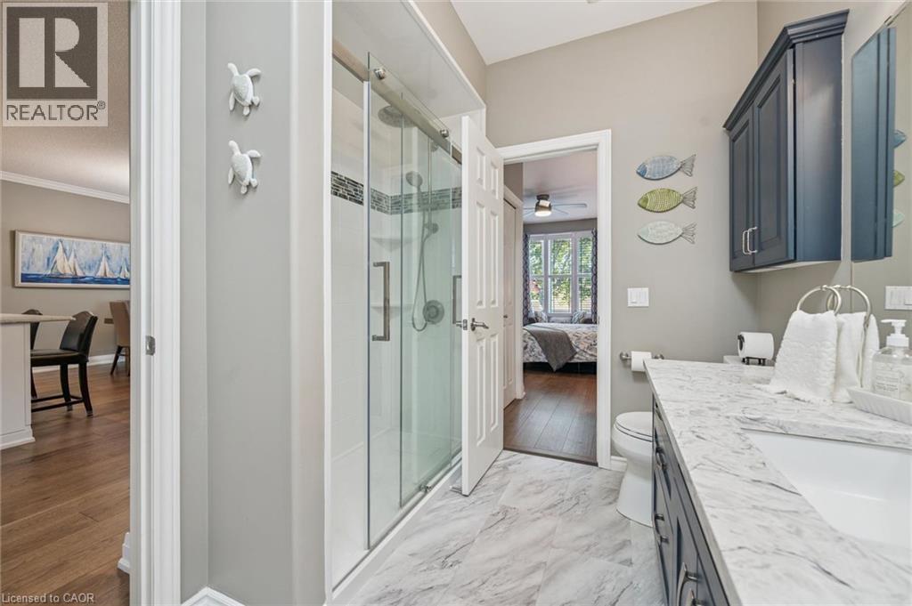 #11 20 ISHERWOOD Avenue - 22