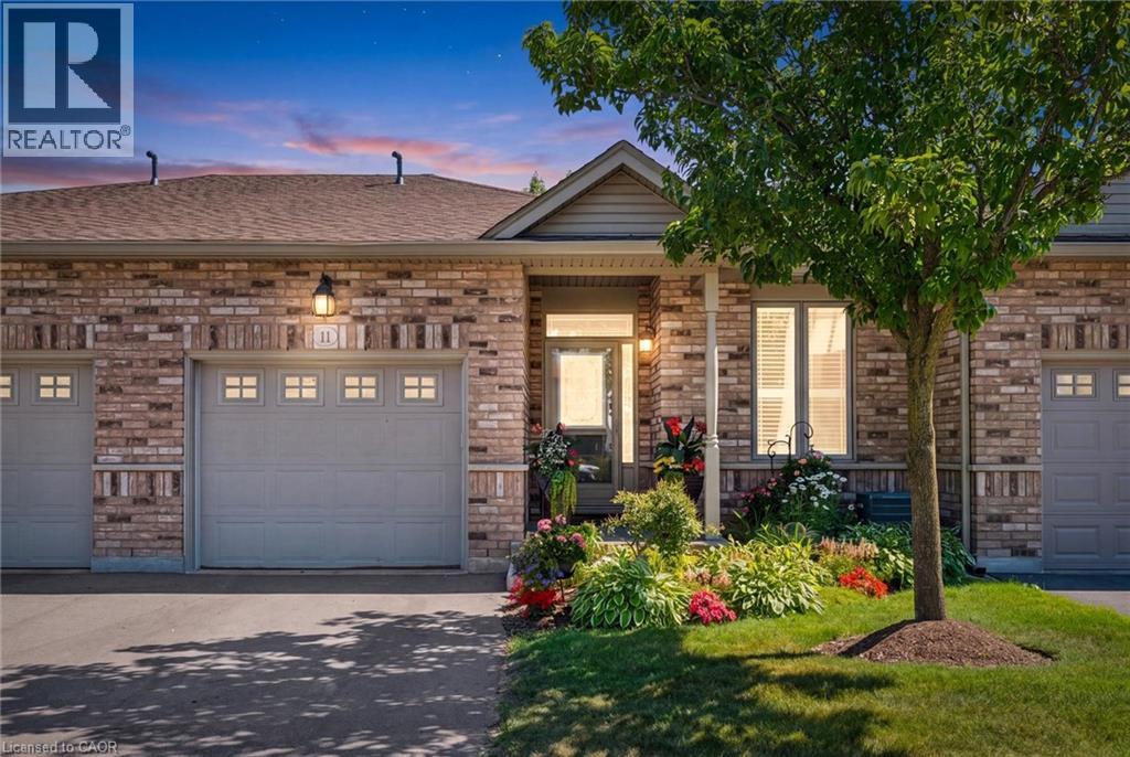 #11 20 ISHERWOOD Avenue - 1