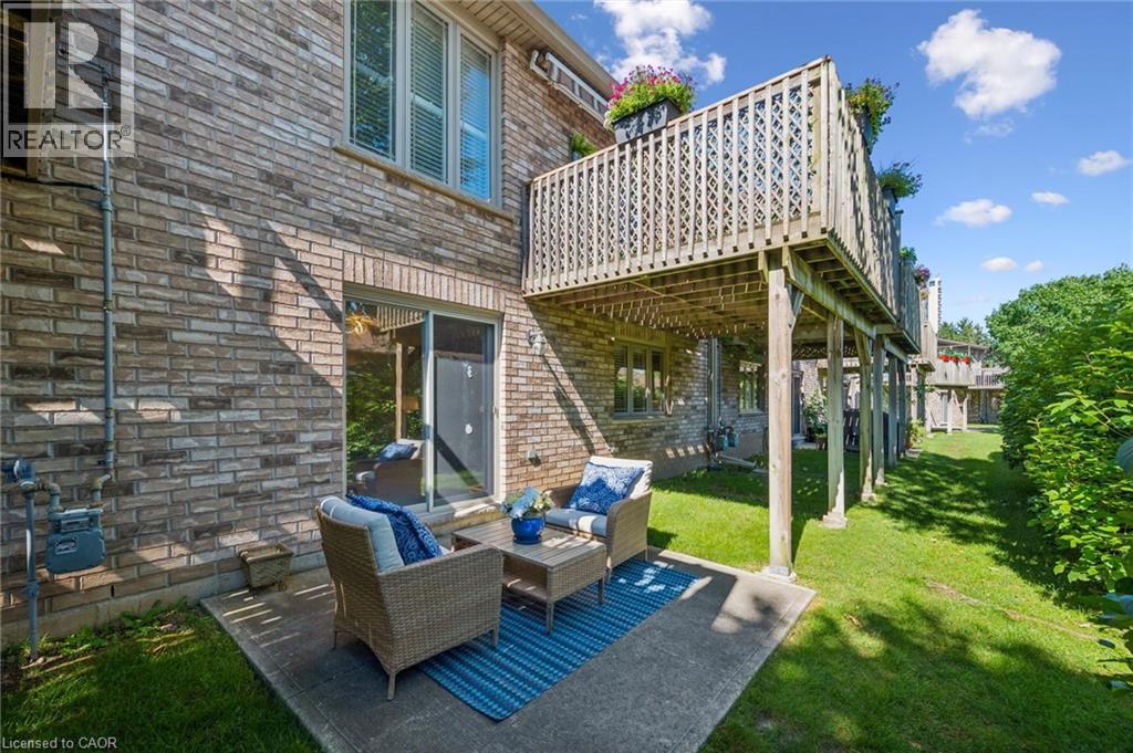 #11 20 ISHERWOOD Avenue - 38