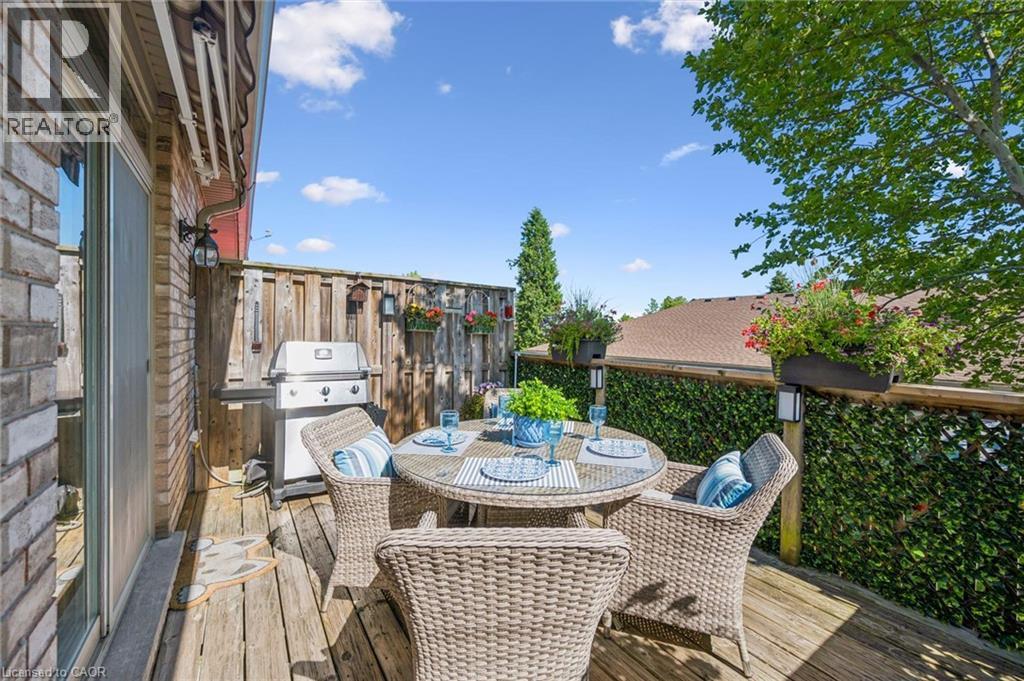 #11 20 ISHERWOOD Avenue - 42