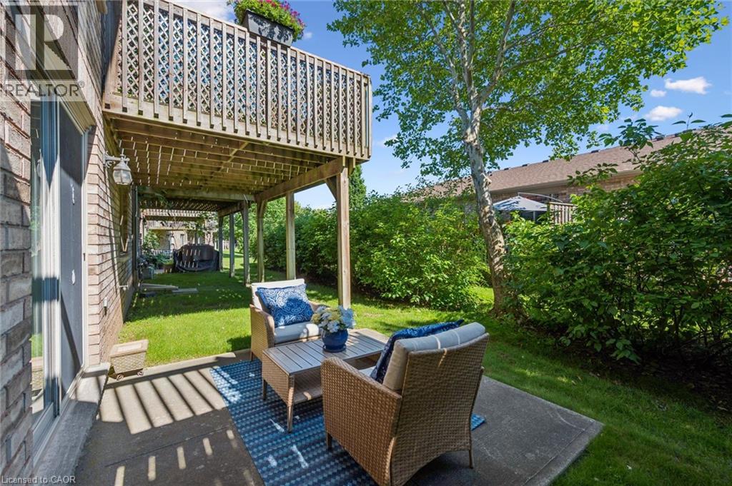 #11 20 ISHERWOOD Avenue - 39