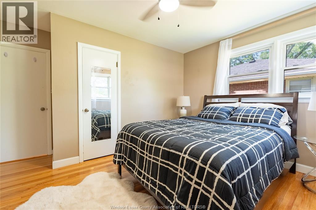 3621 MCKAY AVENUE - 13