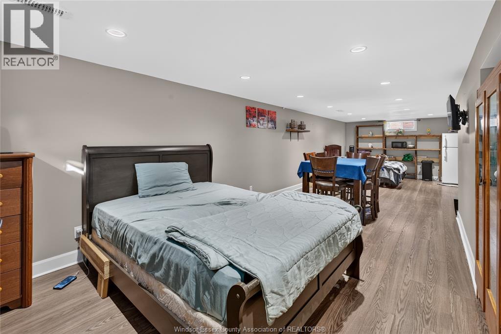 3621 MCKAY AVENUE - 24