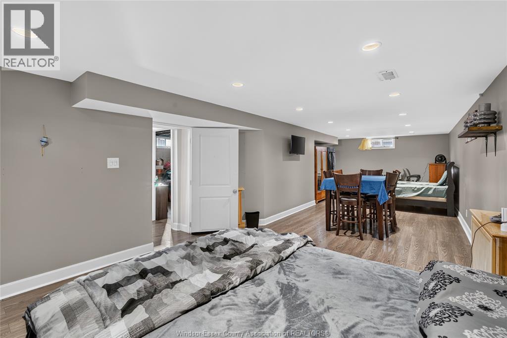 3621 MCKAY AVENUE - 26