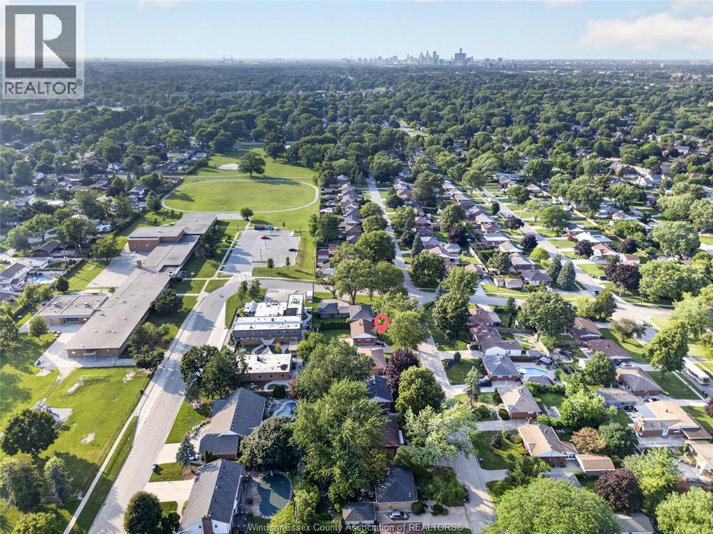 3621 MCKAY AVENUE - 35